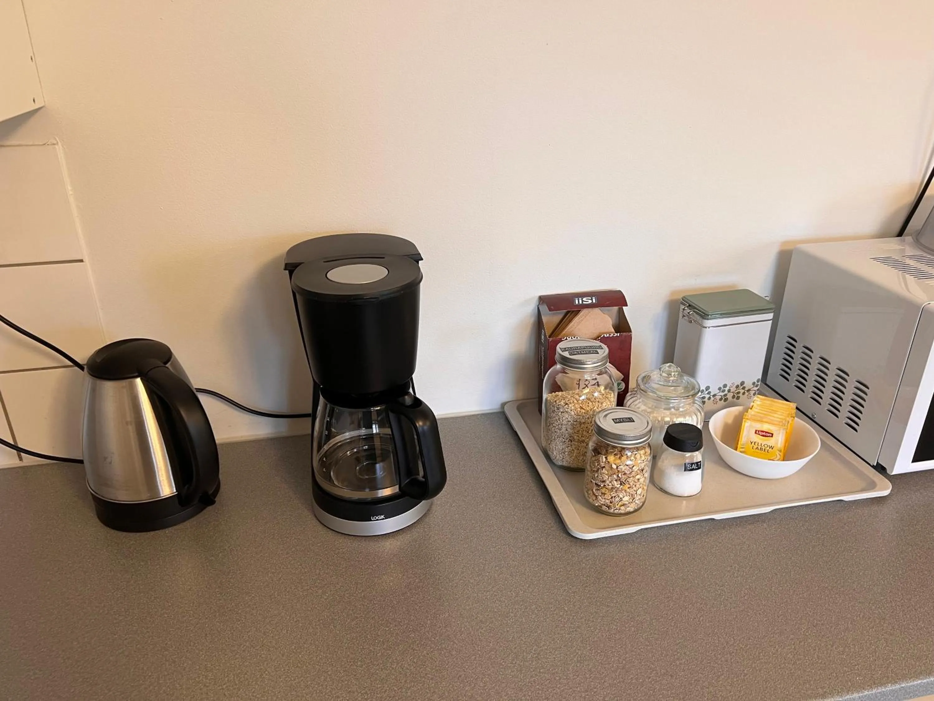 kitchen in Budget Hotel Easystay