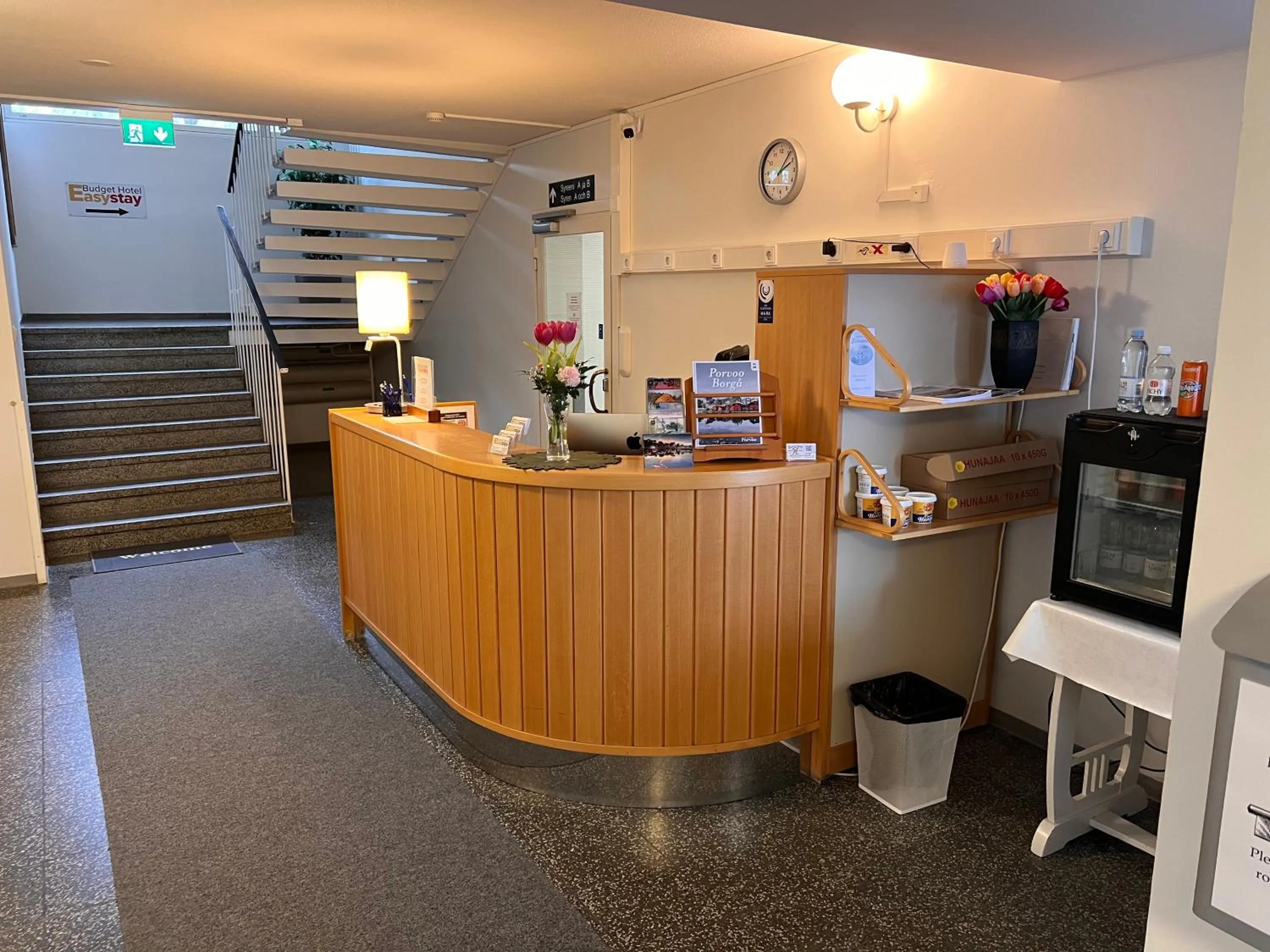 Text overlay in Budget Hotel Easystay