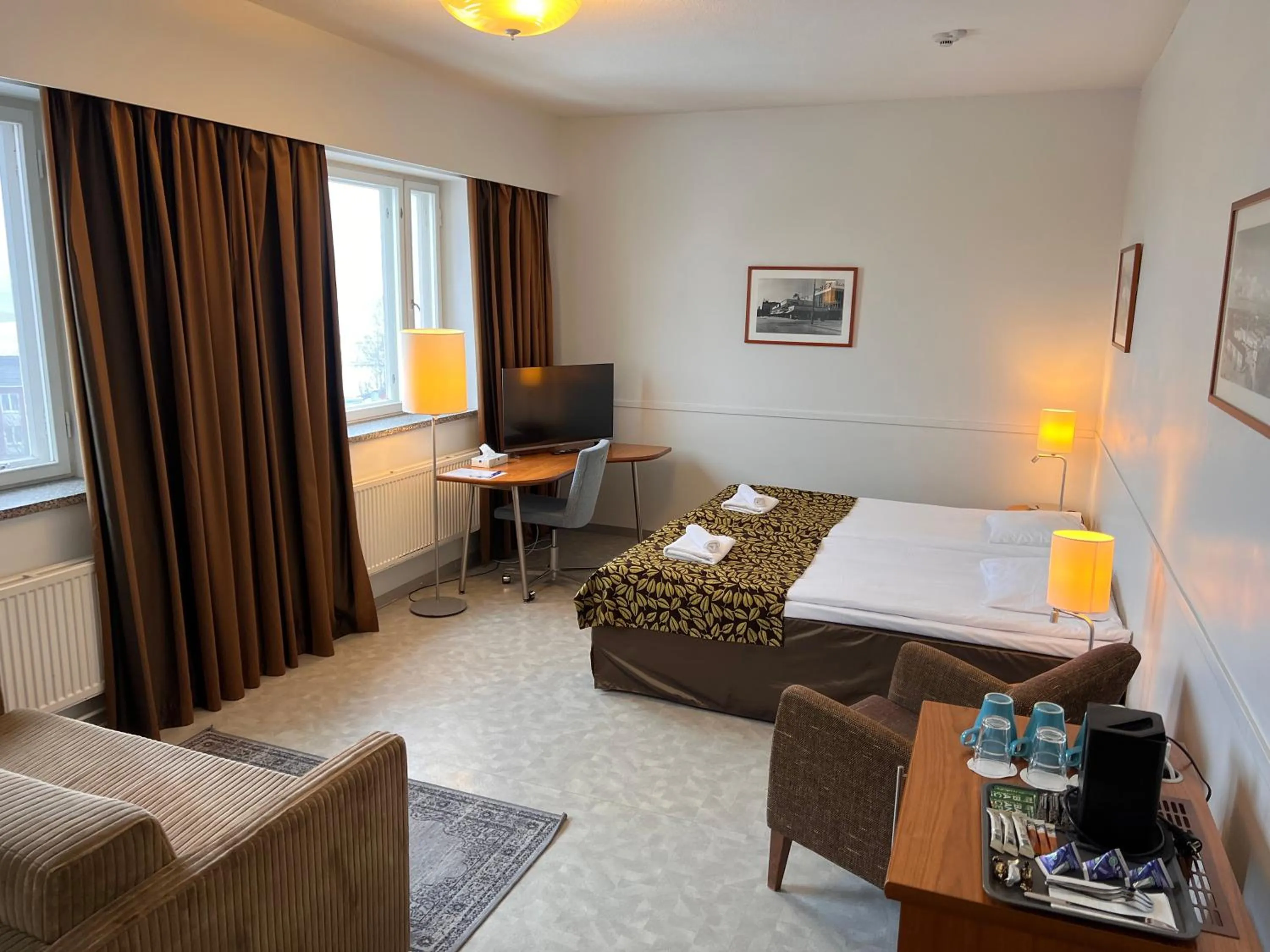 Bed in Budget Hotel Easystay