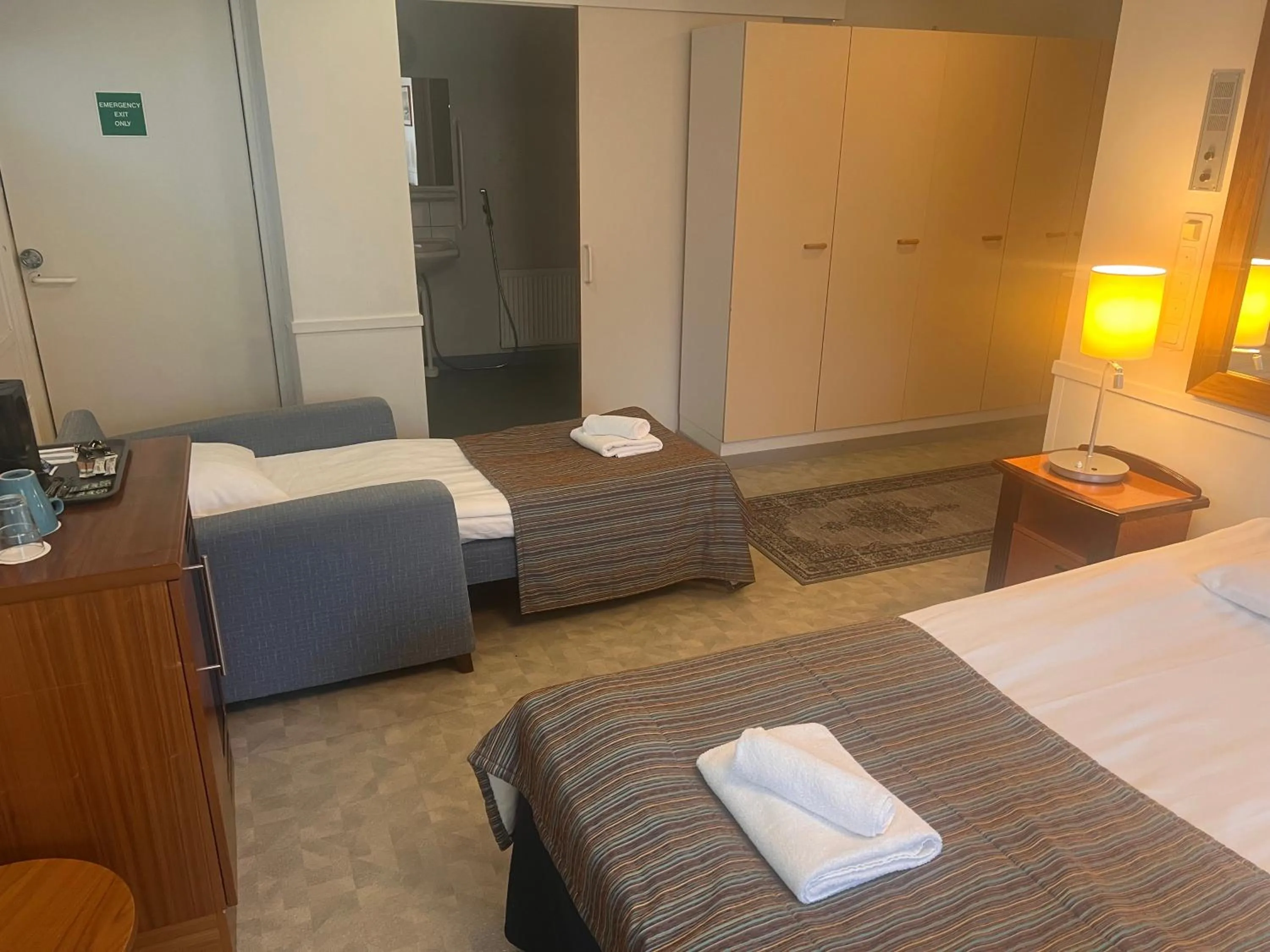 Bed in Budget Hotel Easystay