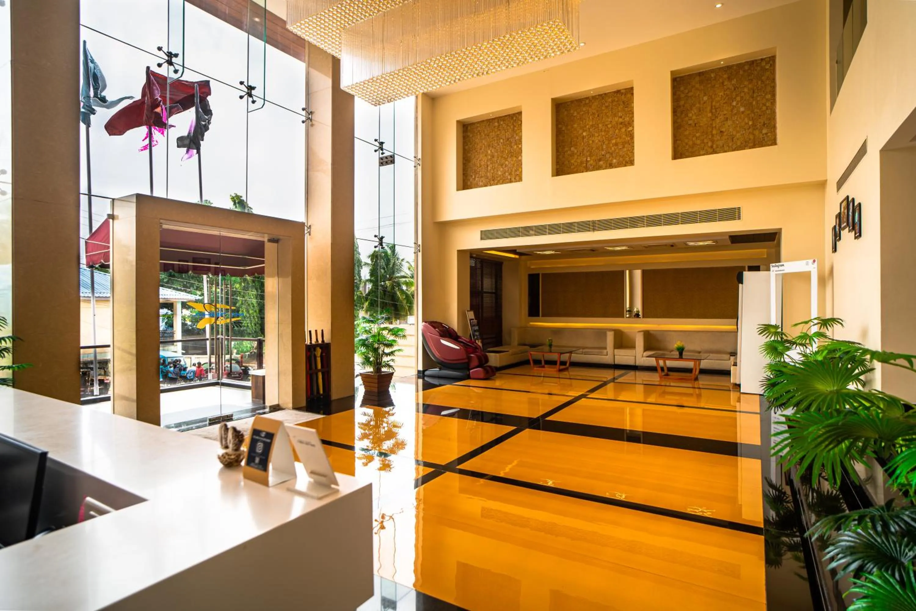 Lobby or reception in Hotel Mansha Regency