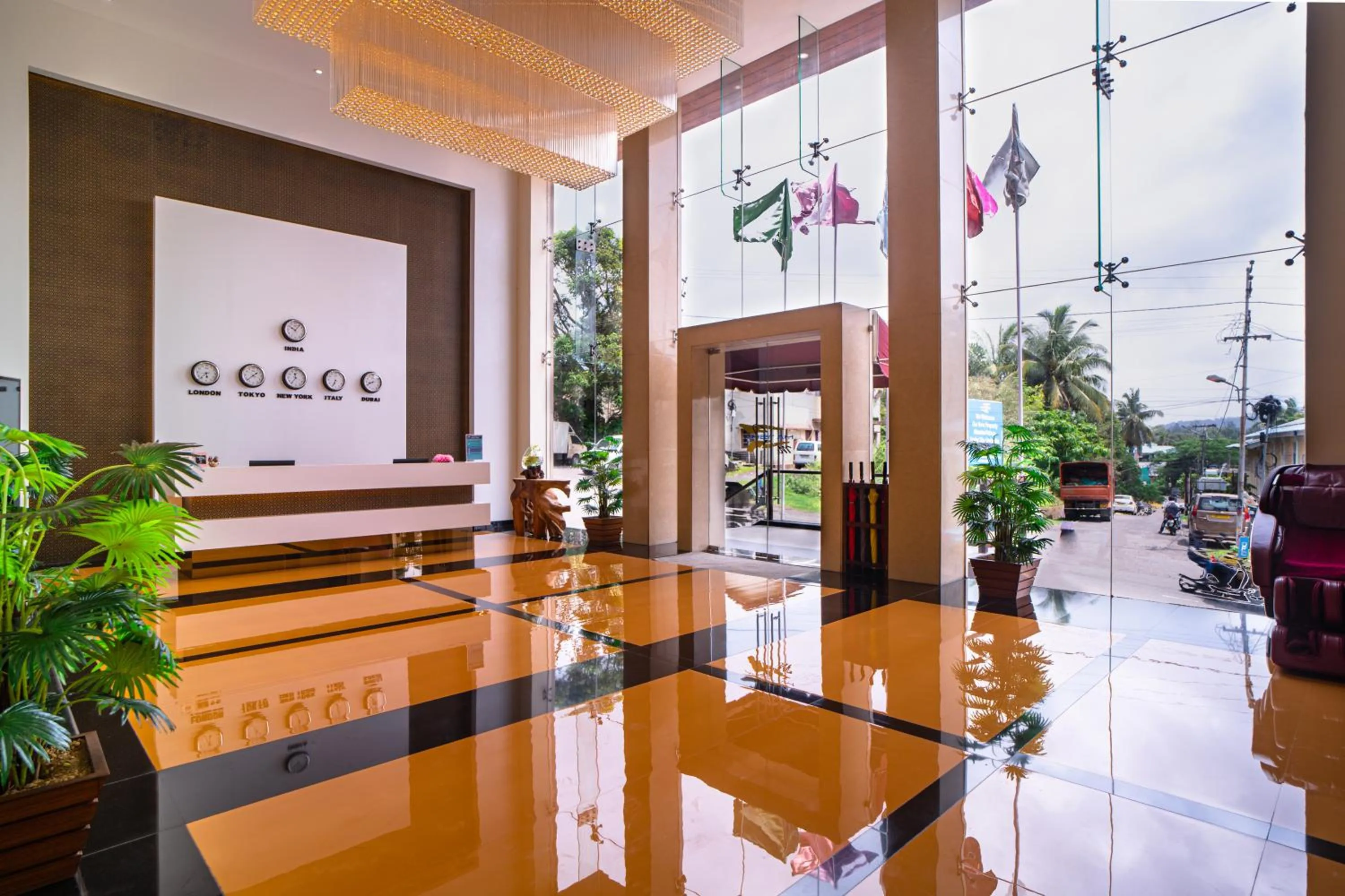 Facade/entrance in Hotel Mansha Regency