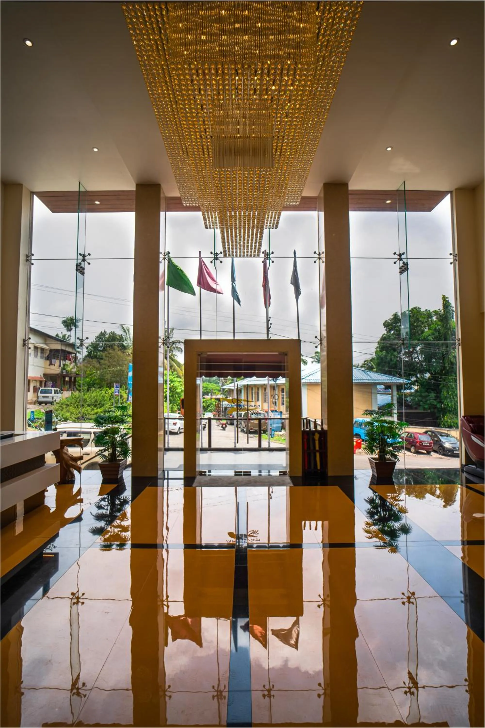 Facade/entrance in Hotel Mansha Regency