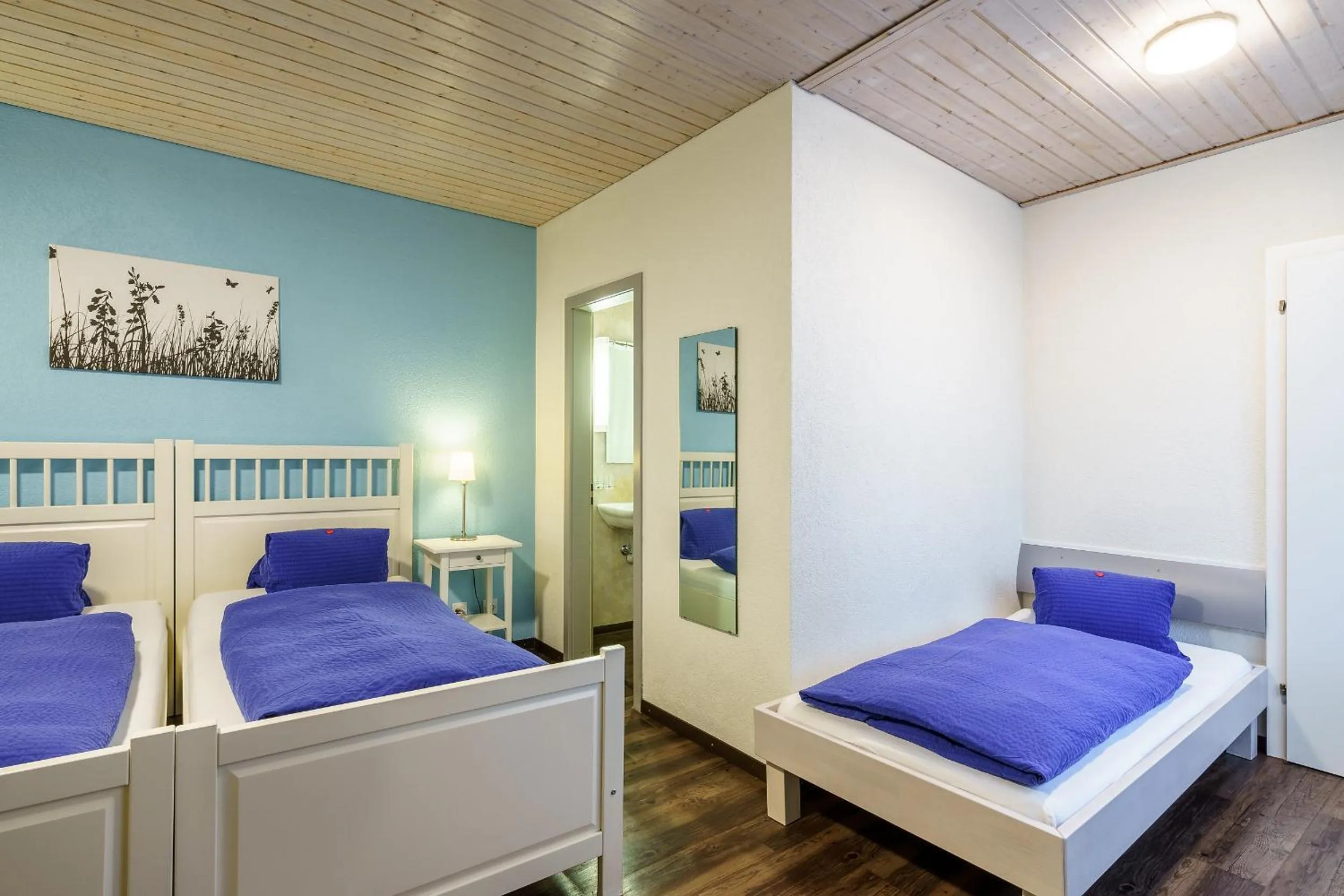 Bedroom, Bed in Hotel Alphorn