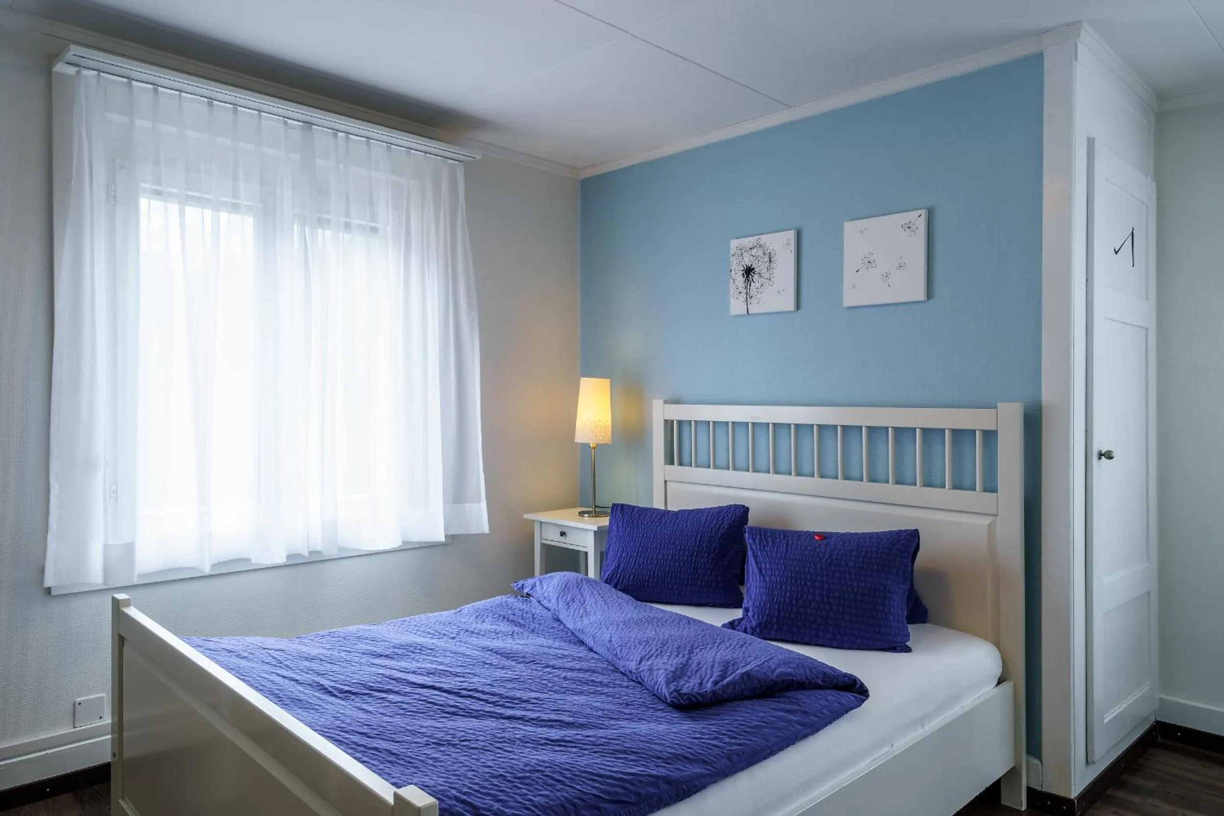 Bedroom, Bed in Hotel Alphorn