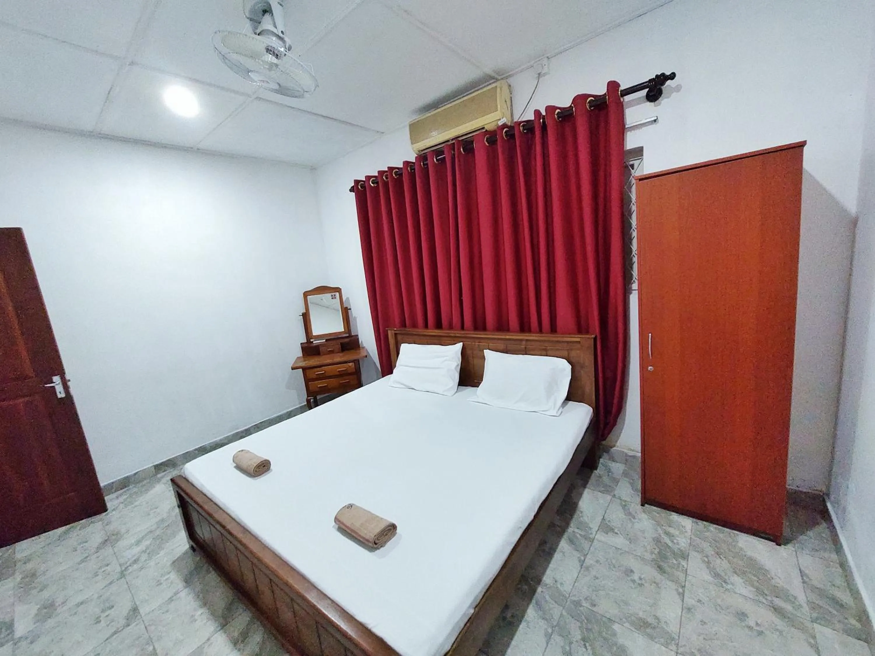Bed in HOSTEL KATUNAYAKE At COLOMBO AIRPORT TRANSIT