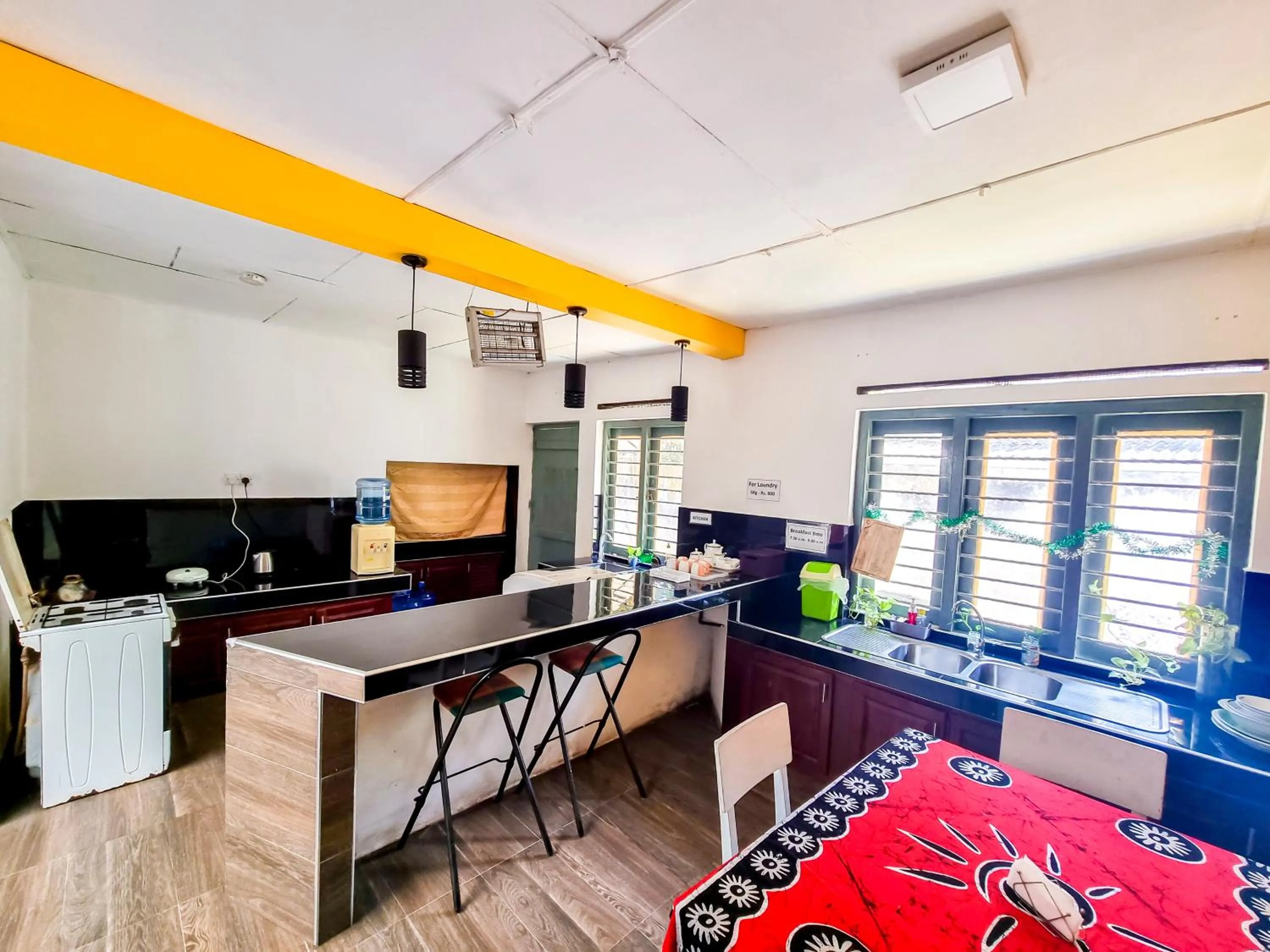 Kitchen or kitchenette in HOSTEL KATUNAYAKE At COLOMBO AIRPORT TRANSIT