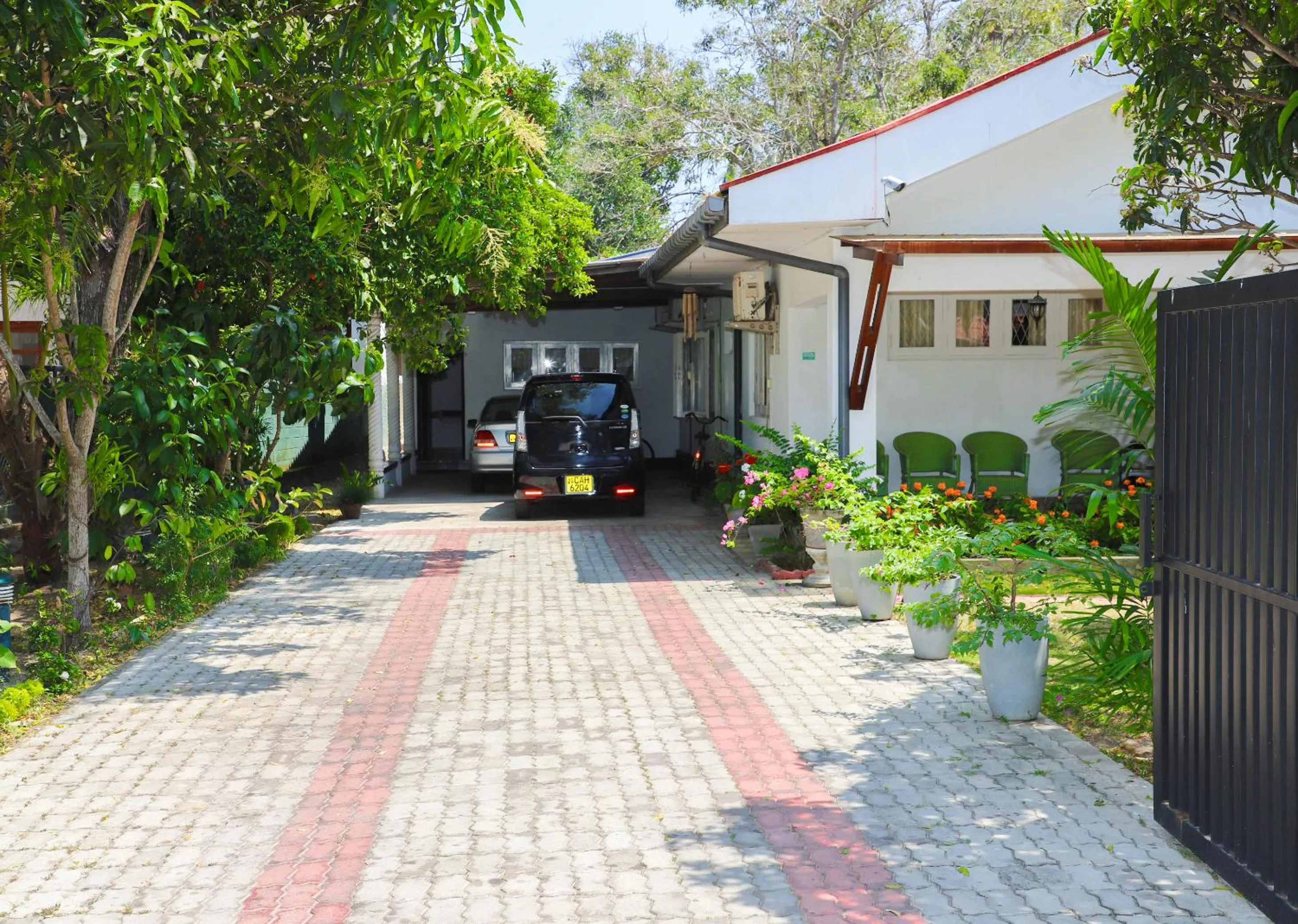 Property building in HOSTEL KATUNAYAKE At COLOMBO AIRPORT TRANSIT