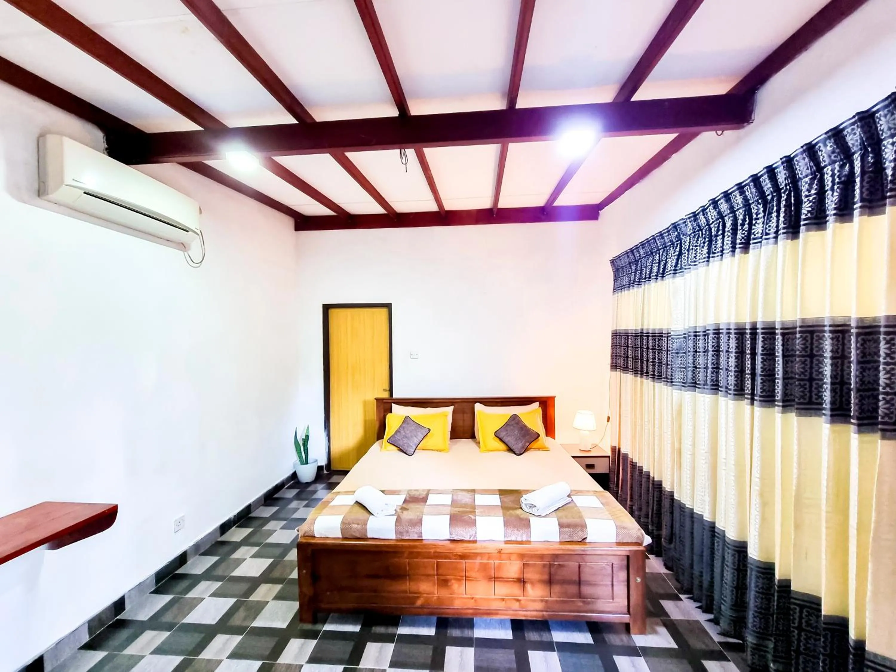 Bed in HOSTEL KATUNAYAKE At COLOMBO AIRPORT TRANSIT