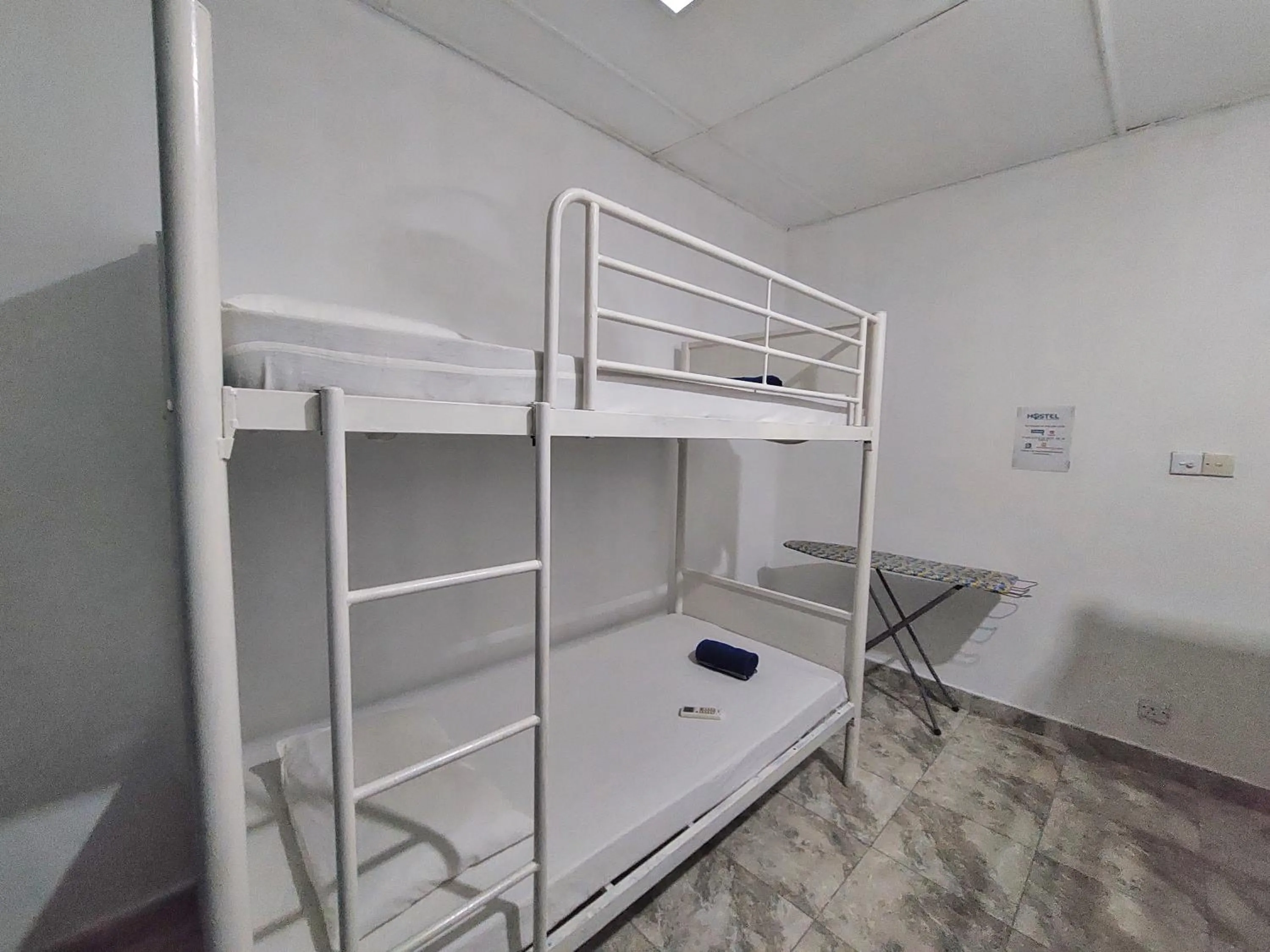 Bed in HOSTEL KATUNAYAKE At COLOMBO AIRPORT TRANSIT