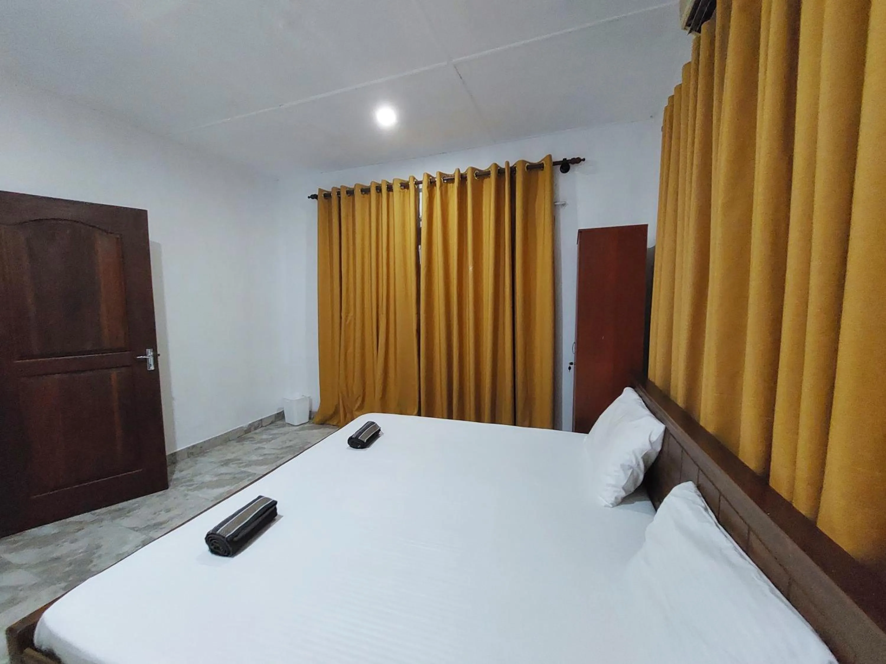 Bed in HOSTEL KATUNAYAKE At COLOMBO AIRPORT TRANSIT