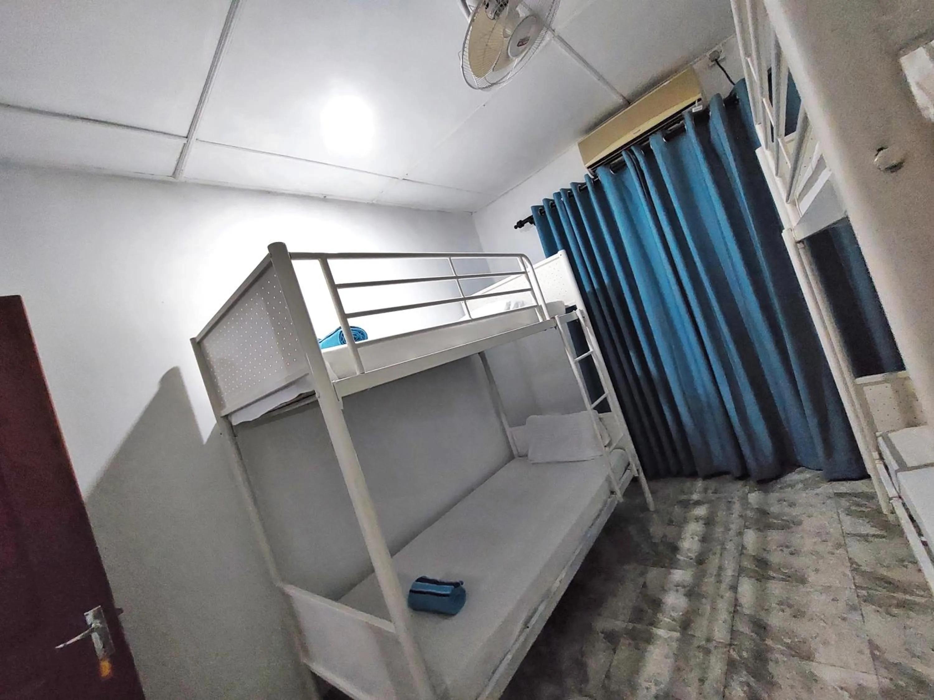Bed in HOSTEL KATUNAYAKE At COLOMBO AIRPORT TRANSIT
