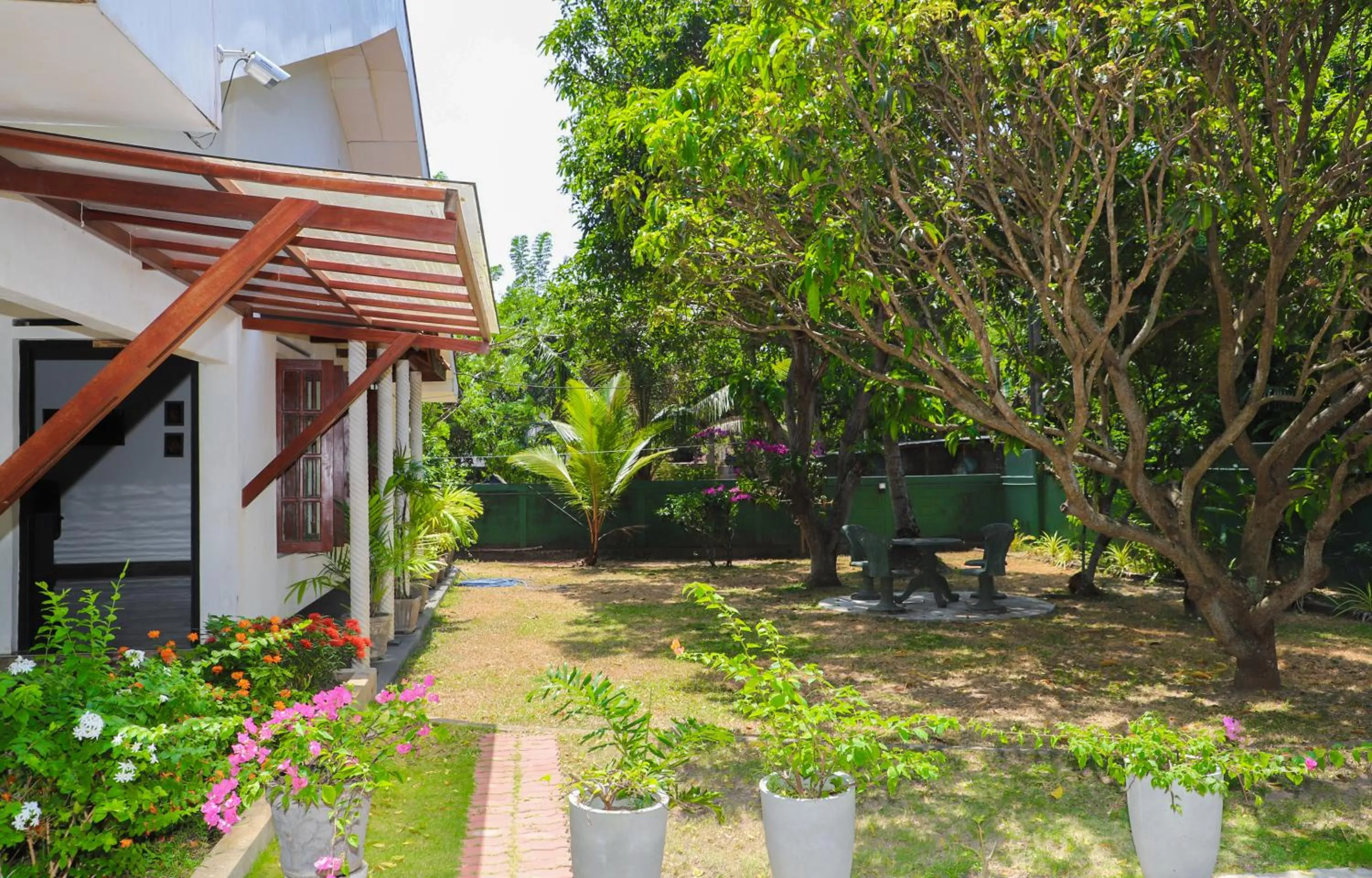 Garden view in HOSTEL KATUNAYAKE At COLOMBO AIRPORT TRANSIT