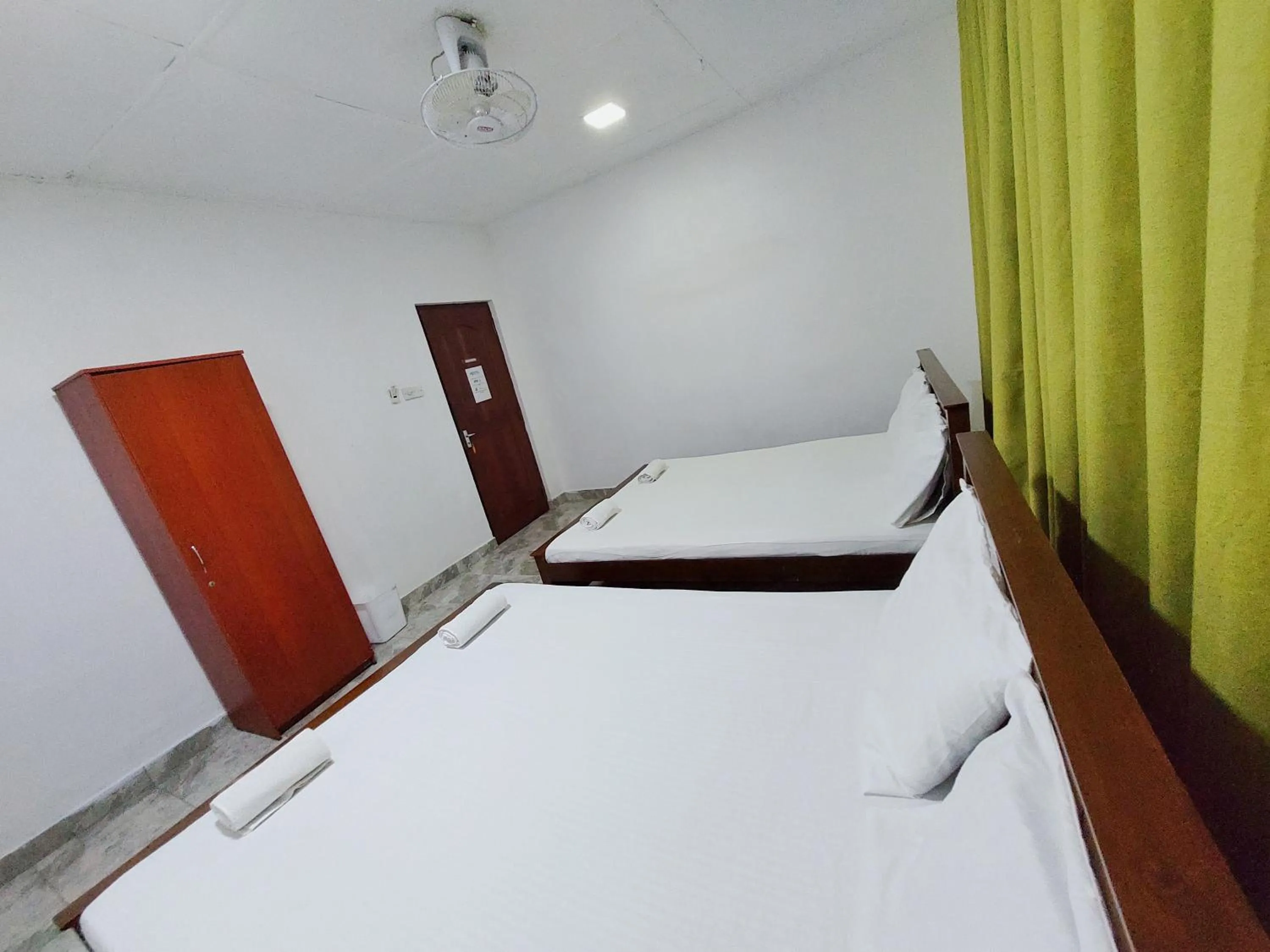 Bed in HOSTEL KATUNAYAKE At COLOMBO AIRPORT TRANSIT