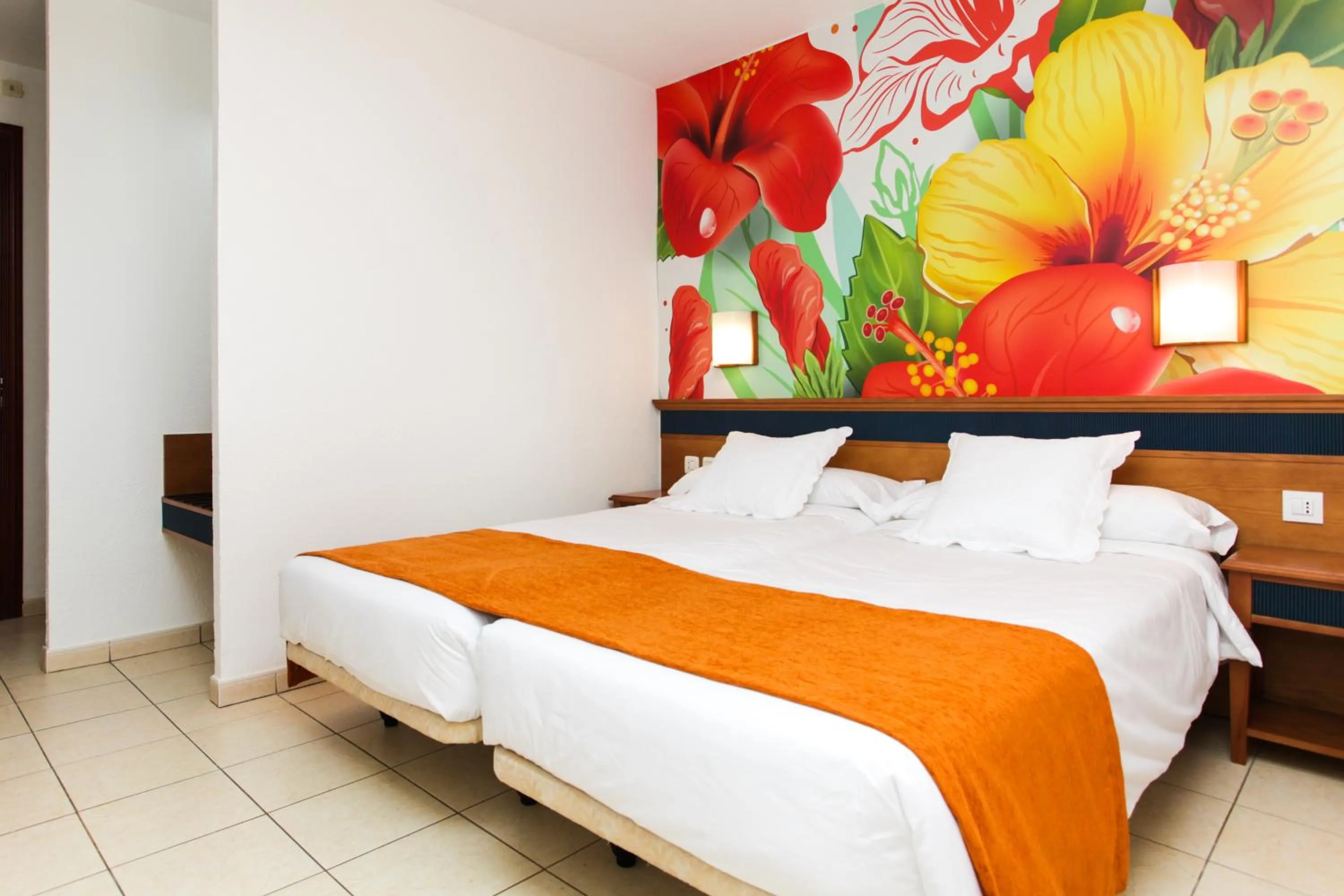 Bedroom, Bed in Apartamentos Palm Garden