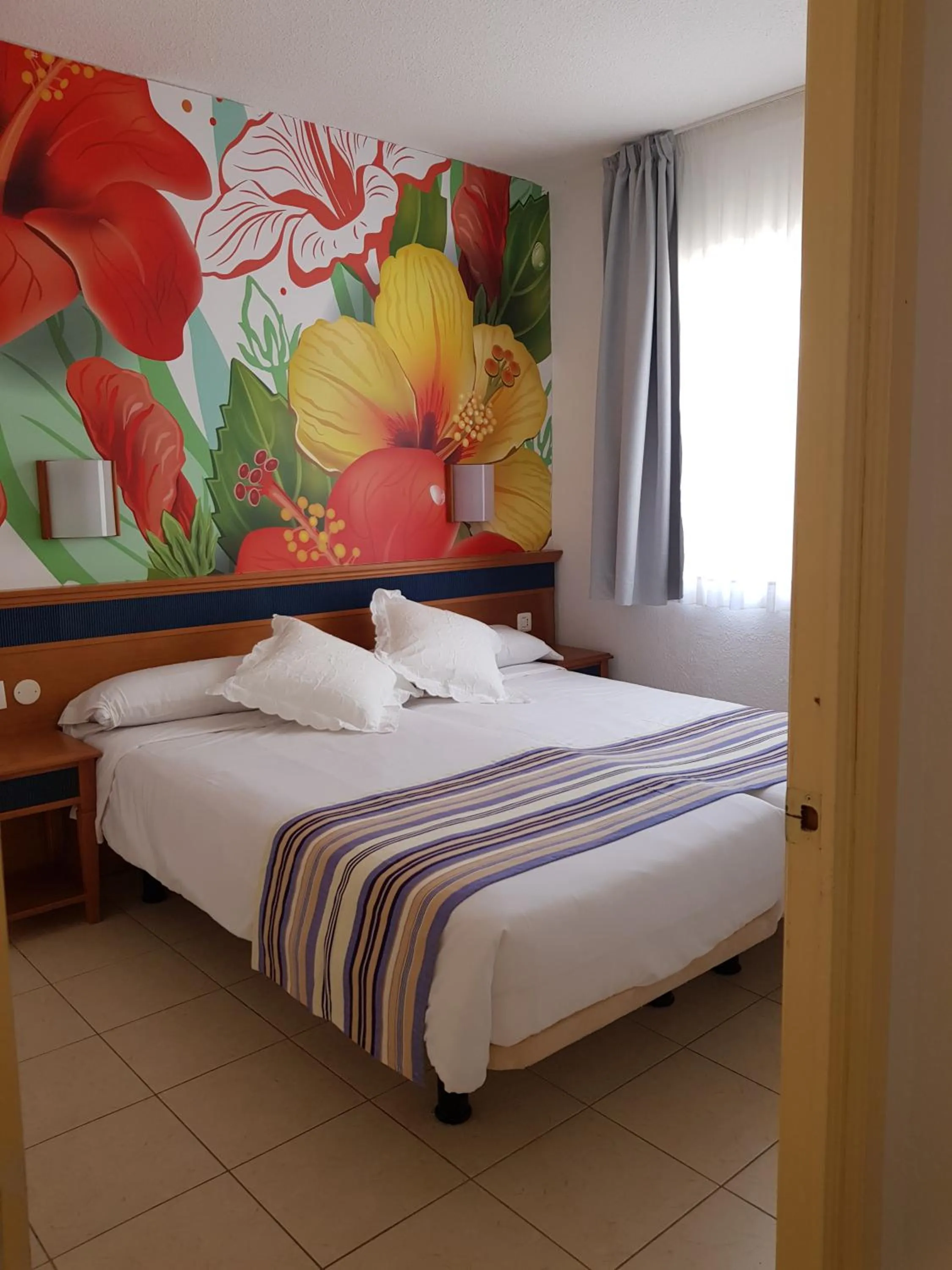 Bedroom, Bed in Apartamentos Palm Garden