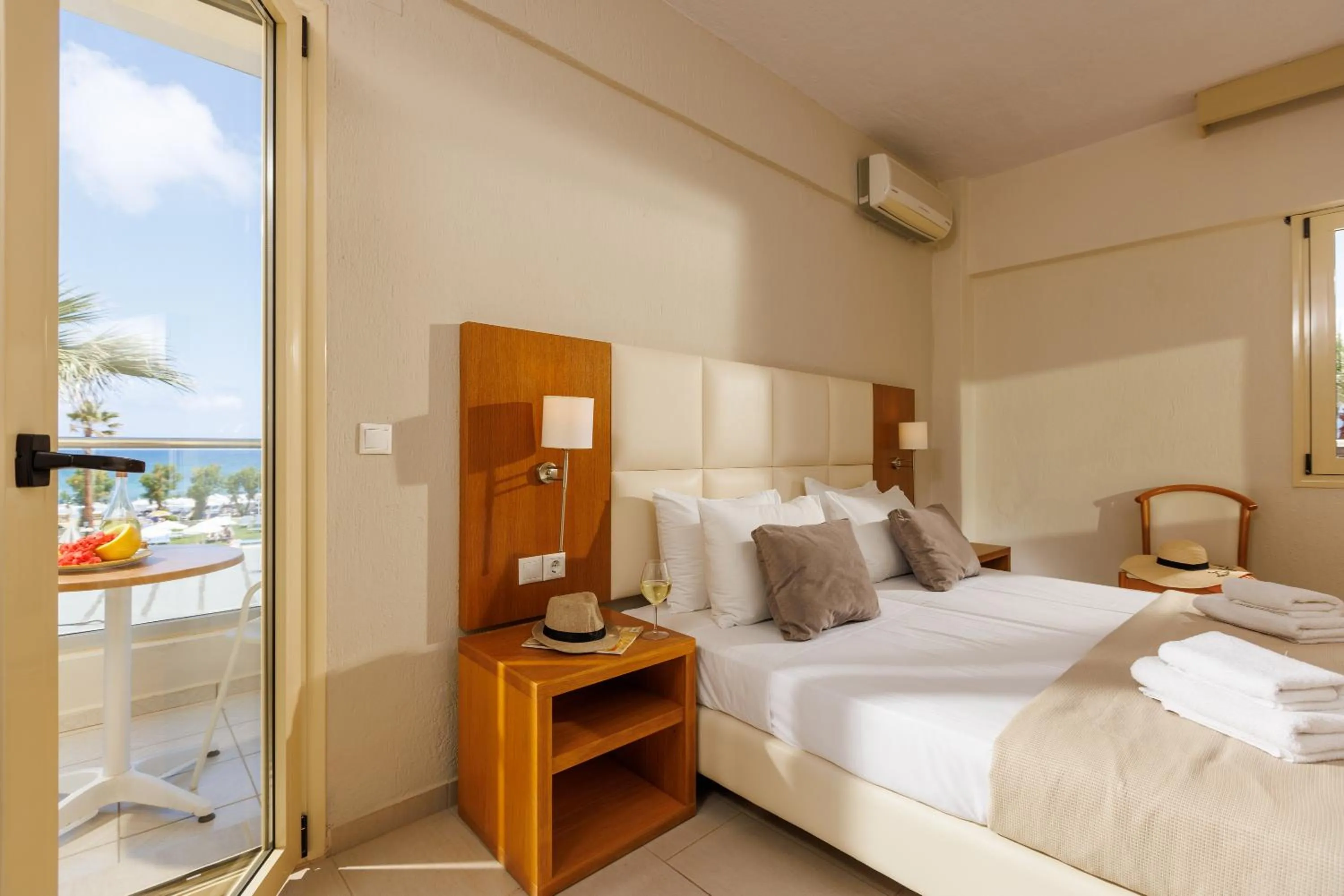 Bed in Malia Bay Beach Hotel & Bungalows