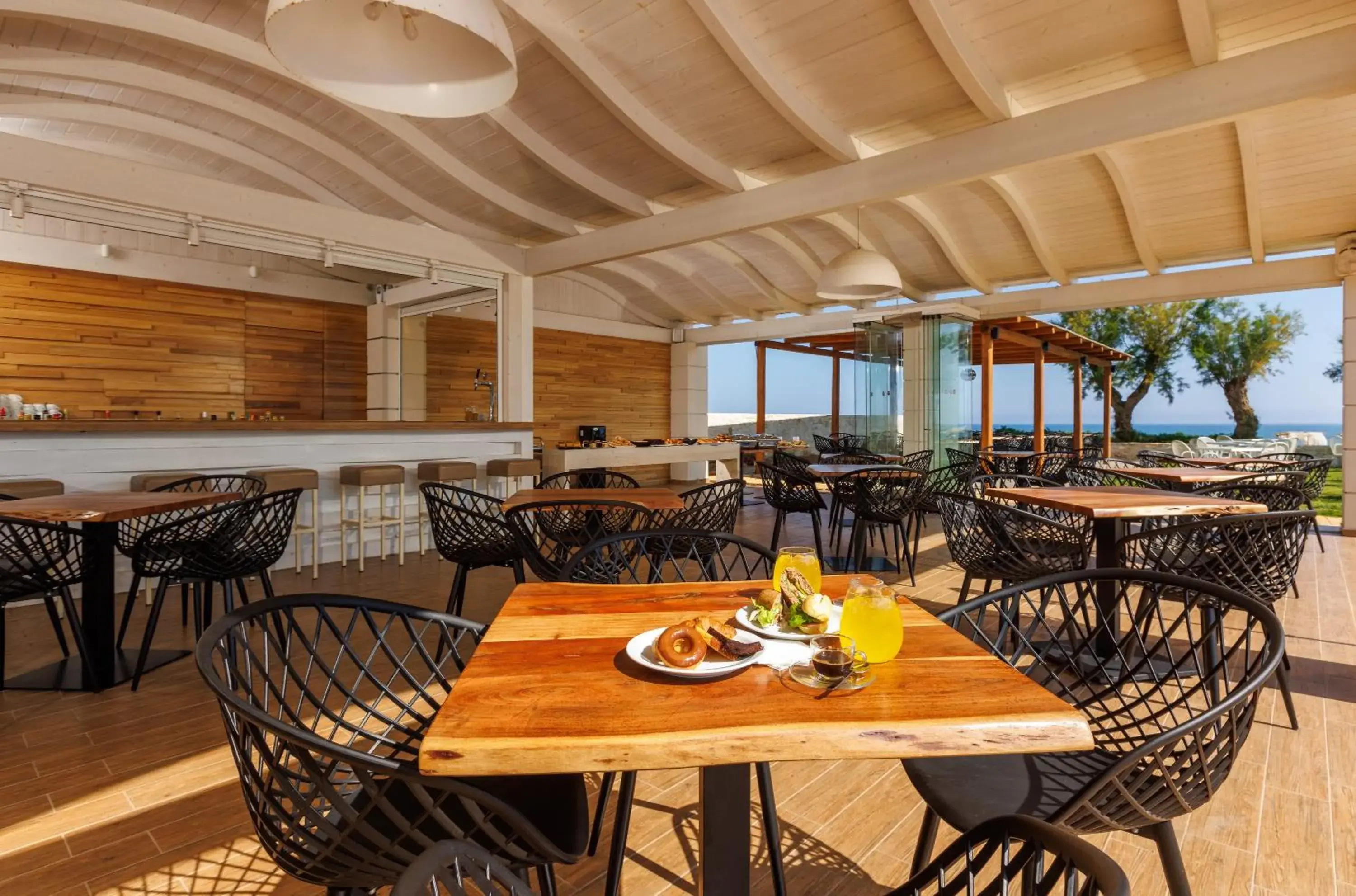 Restaurant/places to eat in Malia Bay Beach Hotel & Bungalows Restaurant/places to eat in Malia Bay Beach Hotel & Bungalows