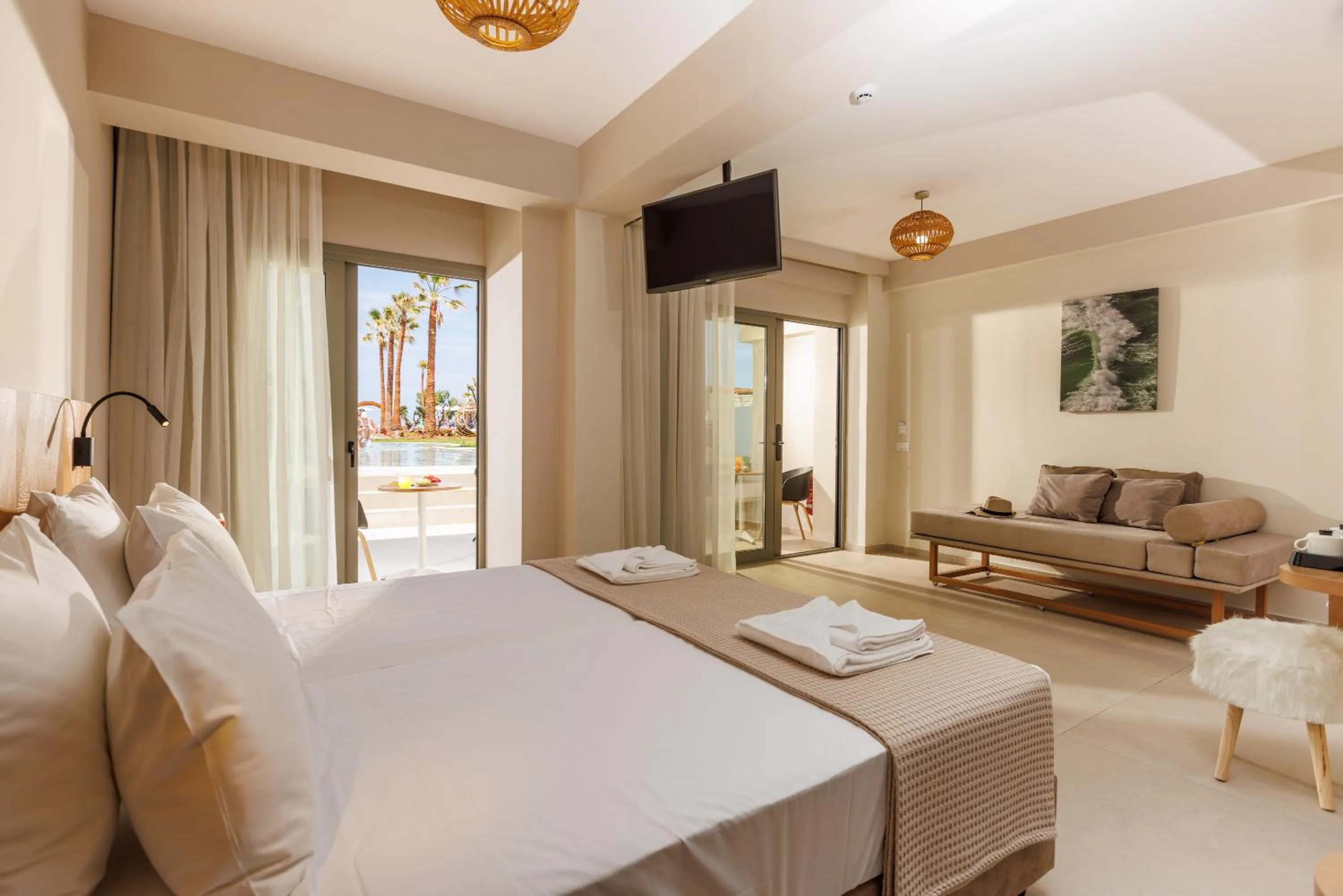 Bed in Malia Bay Beach Hotel & Bungalows