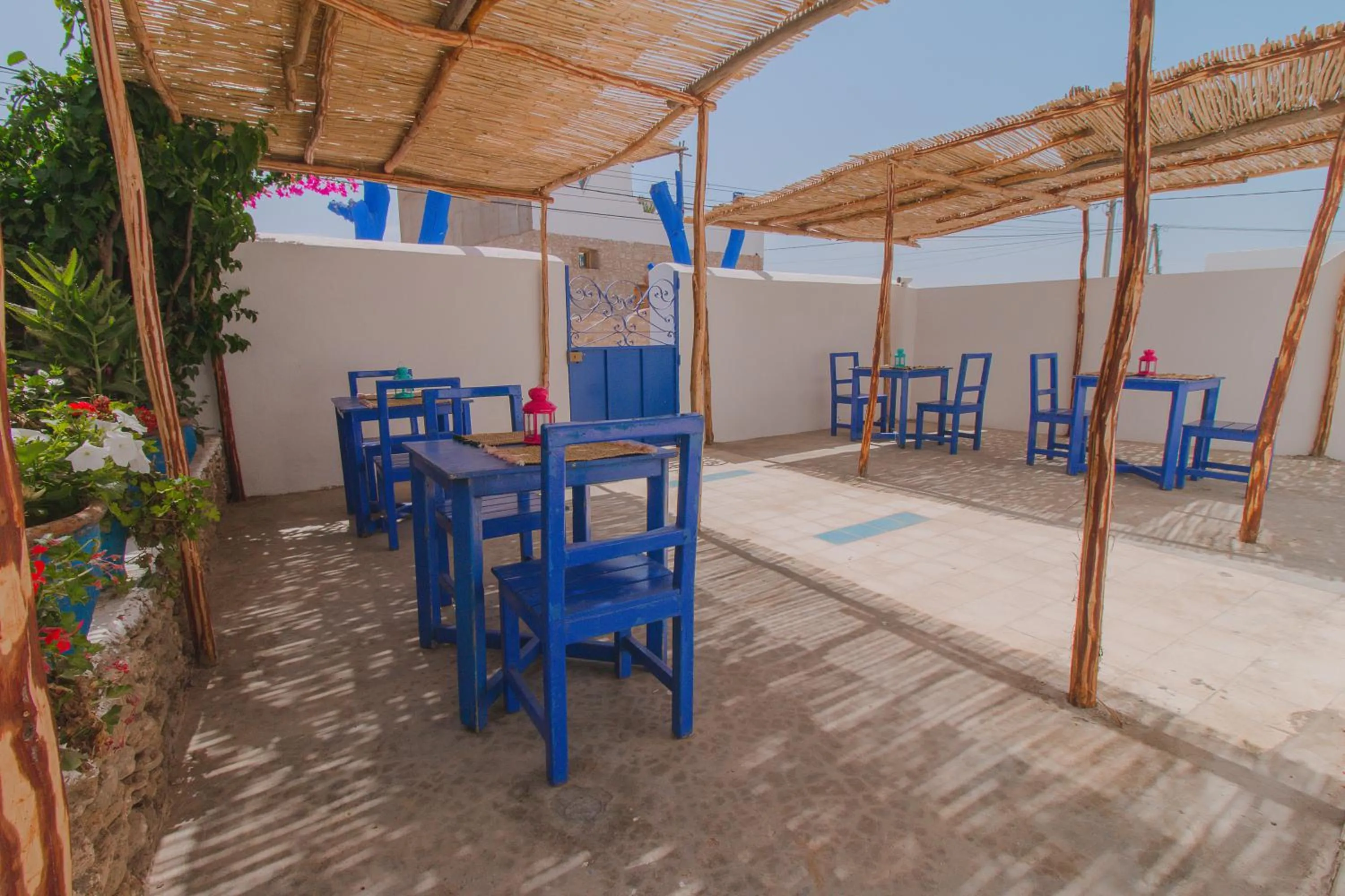 Patio in Auberge du Marabout