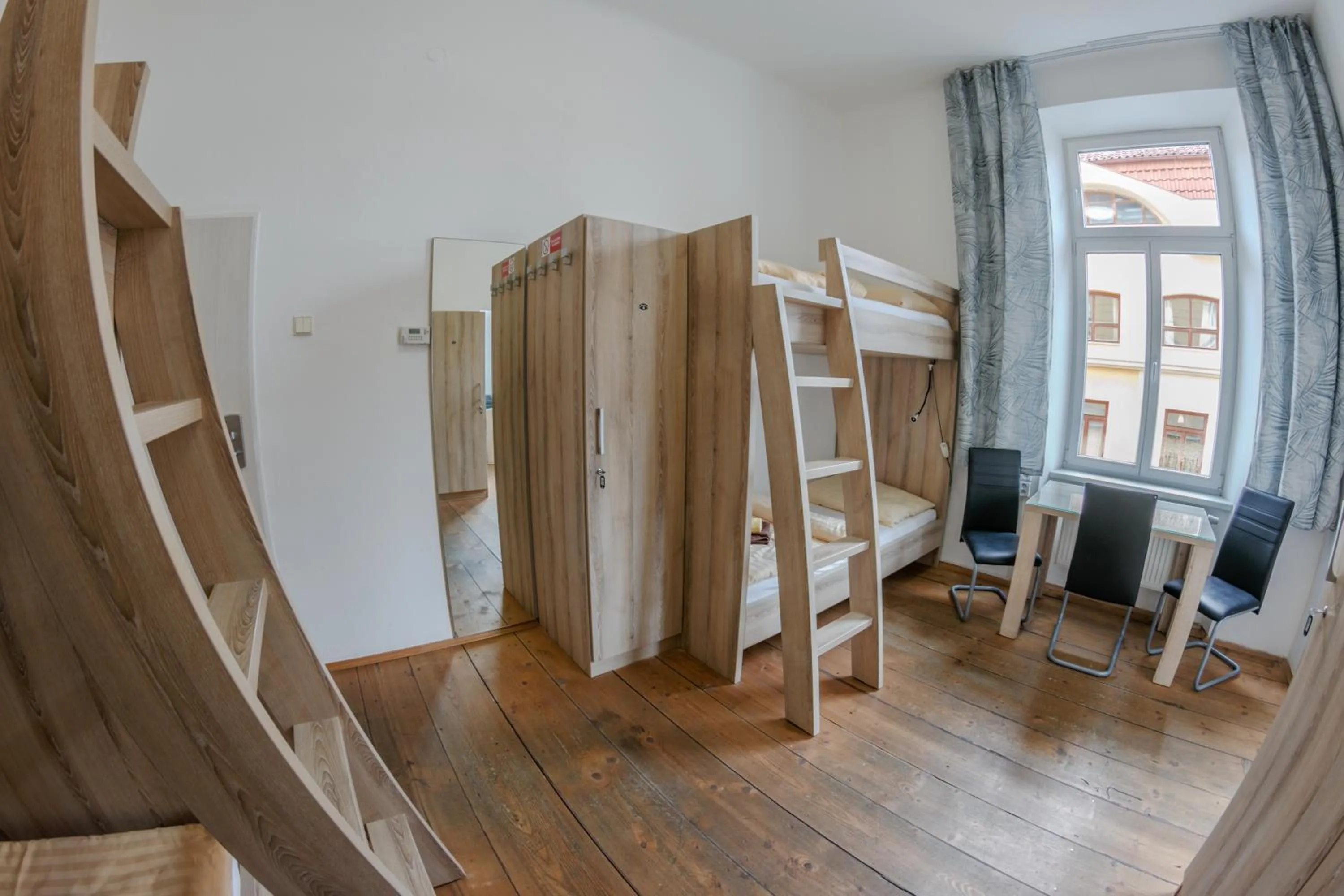 Single Bed in Male Dormitory Room with Shared Bathroom in Cuba Bar & Hostel