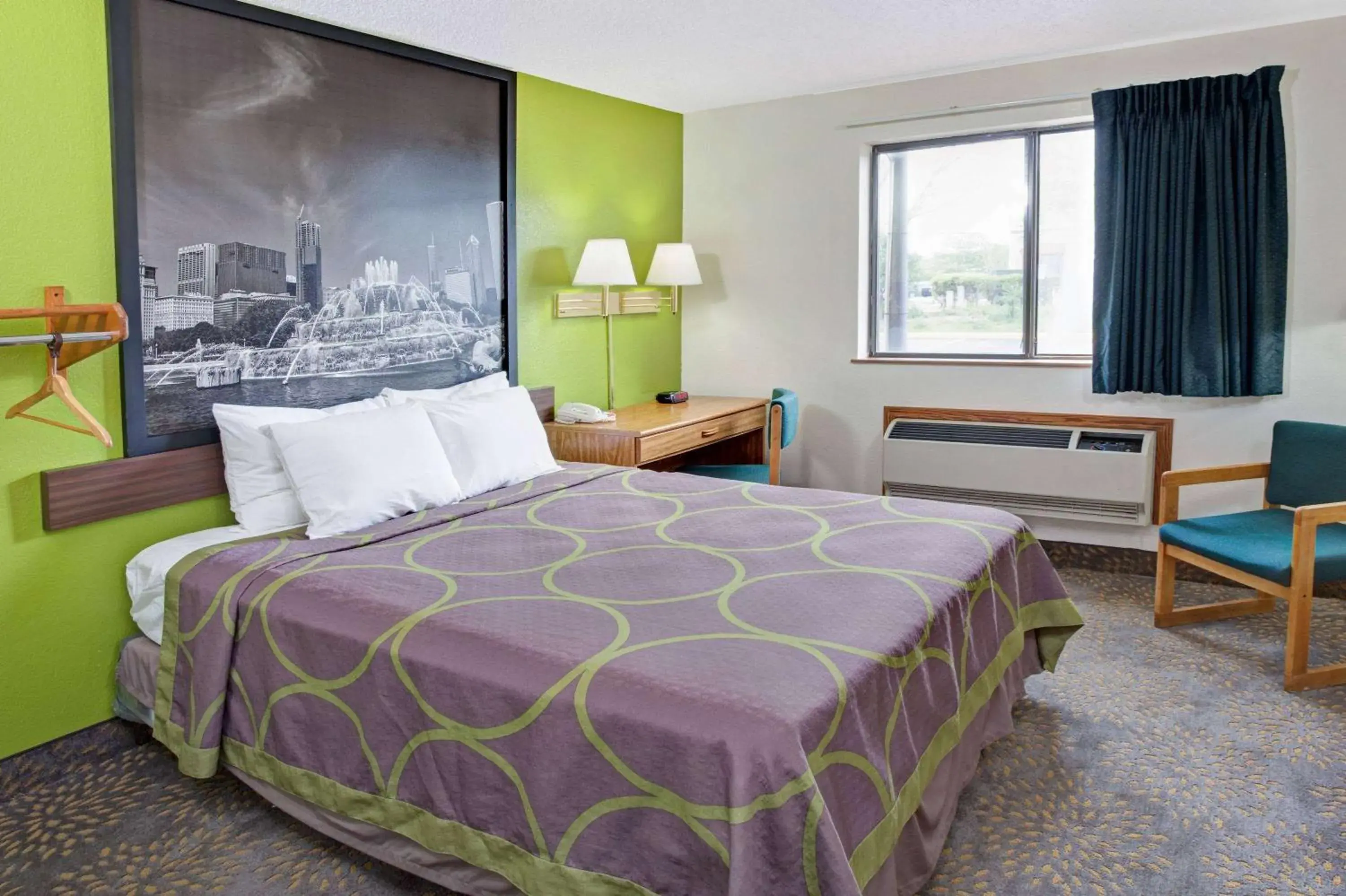 Photo of the whole room, Bed in Super 8 by Wyndham Mokena/Frankfort /I-80 Photo of the whole room, Bed in Super 8 by Wyndham Mokena/Frankfort /I-80