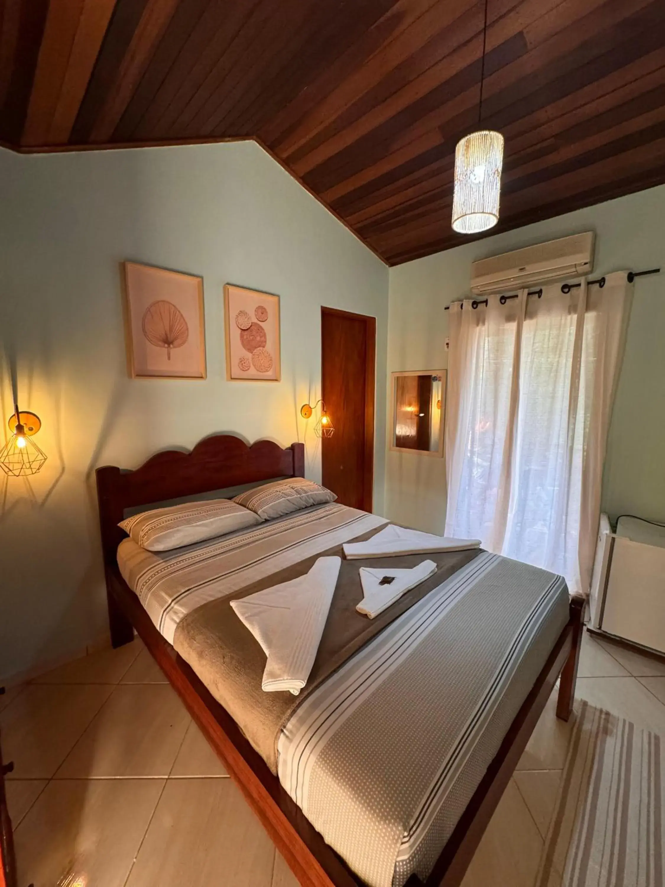 Deluxe Double Room with Balcony in Pousada Cabeça do Indio - Trindade Deluxe Double Room with Balcony in Pousada Cabeça do Indio - Trindade