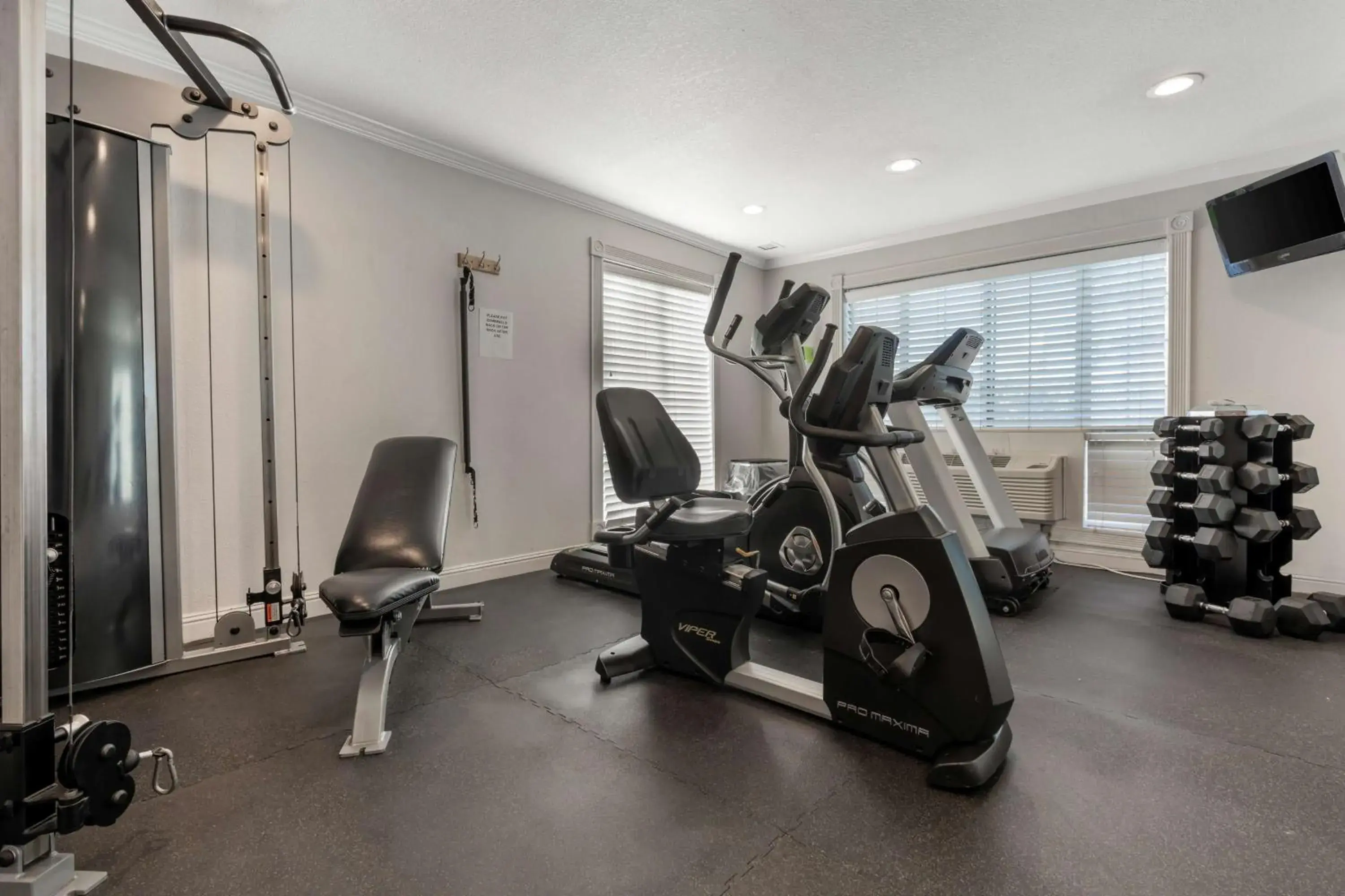 Fitness centre/facilities in Best Western Colonial Inn Fitness centre/facilities in Best Western Colonial Inn