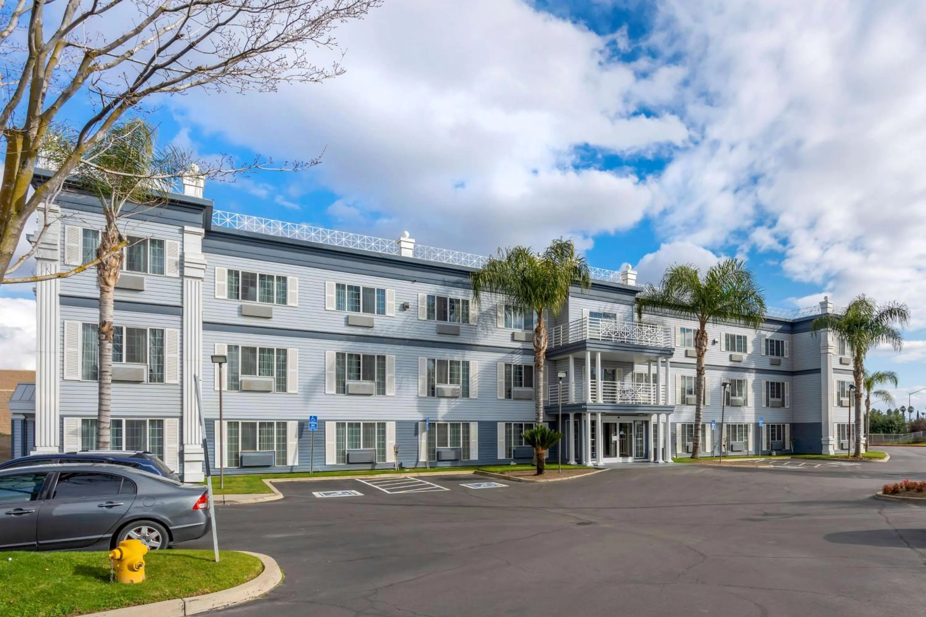 Property building in Best Western Colonial Inn