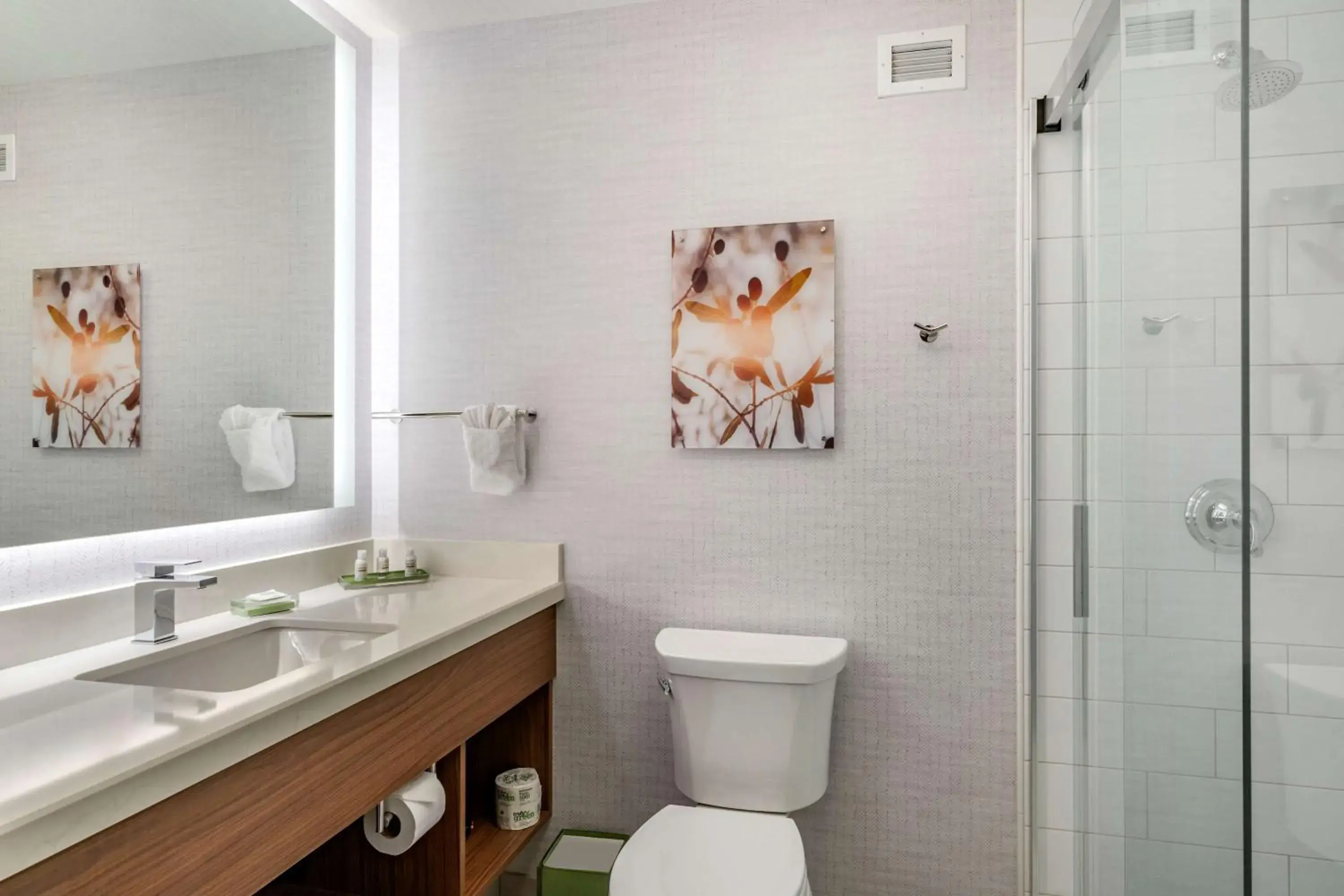 Queen Room with Two Queen Beds and Sofa Bed in Best Western Premier Pasco Inn and Suites Queen Room with Two Queen Beds and Sofa Bed in Best Western Premier Pasco Inn and Suites