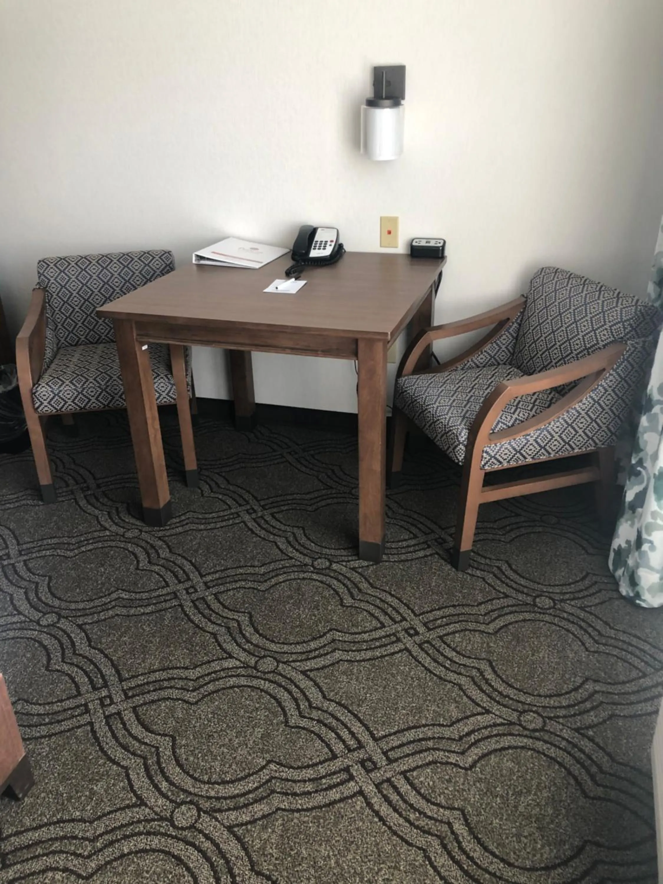 Seating area in Best Western Premier Pasco Inn and Suites