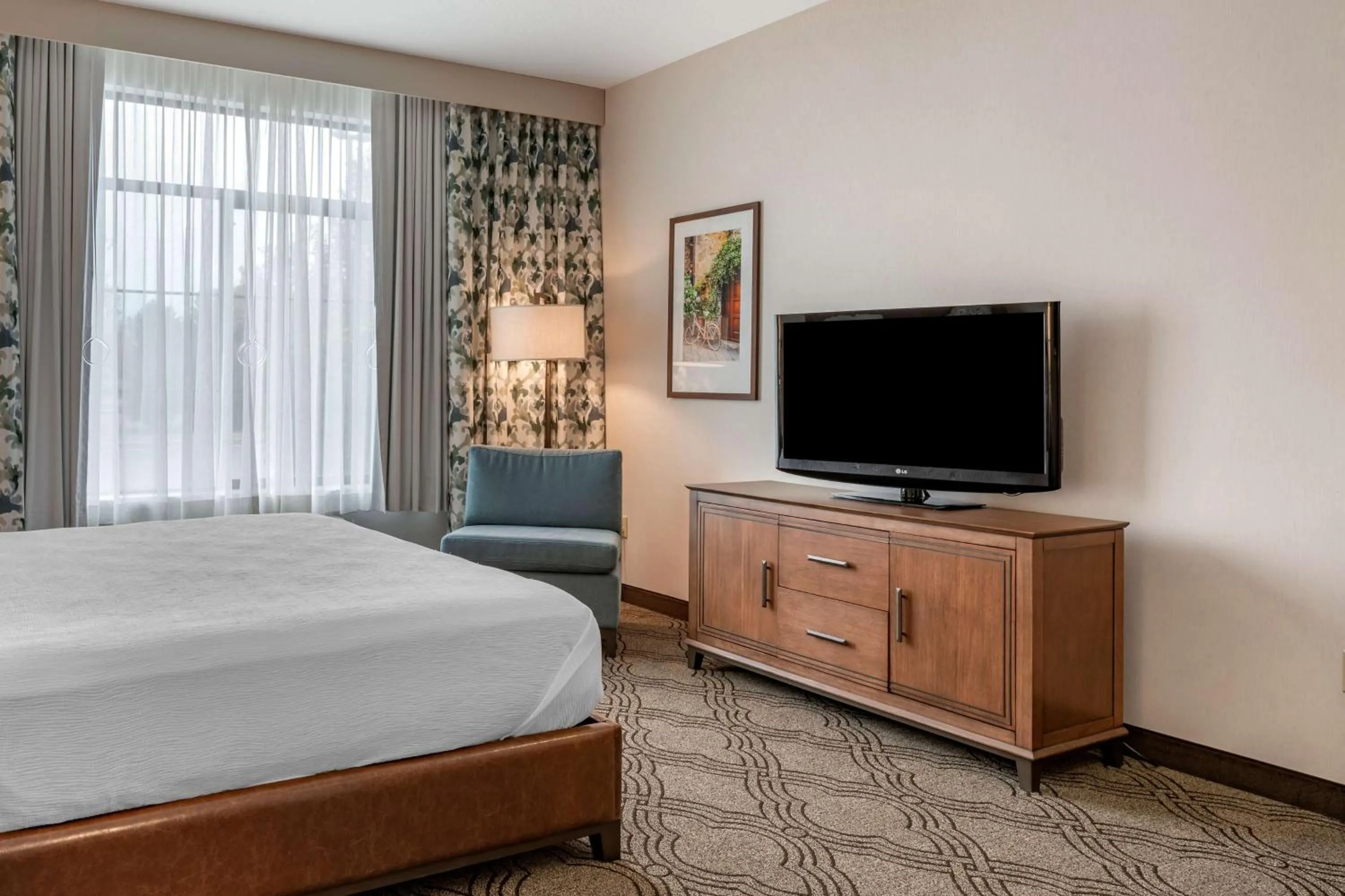 Bedroom, Bed in Best Western Premier Pasco Inn and Suites