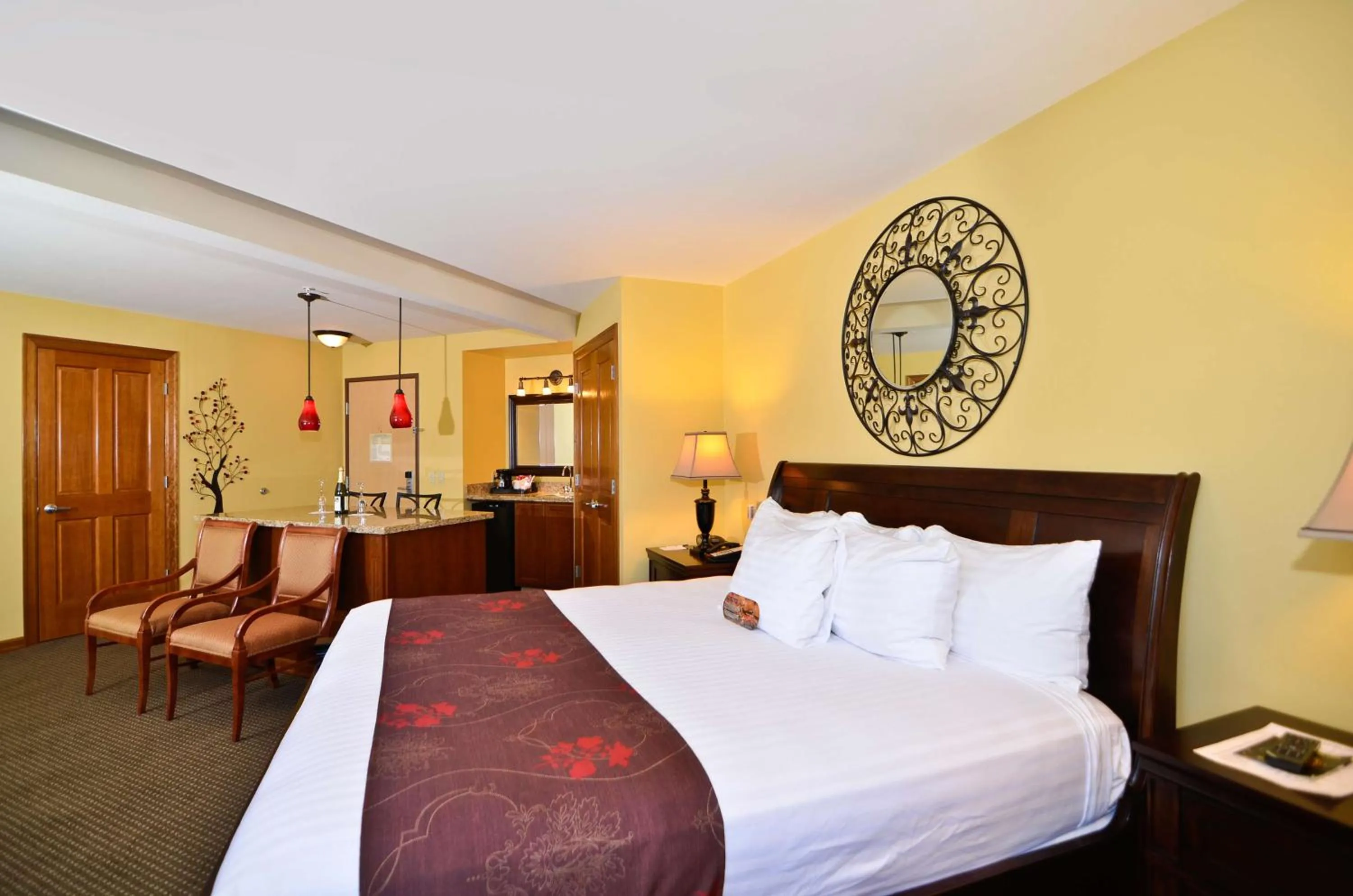 Photo of the whole room, Bed in Best Western Plus Kennewick Inn