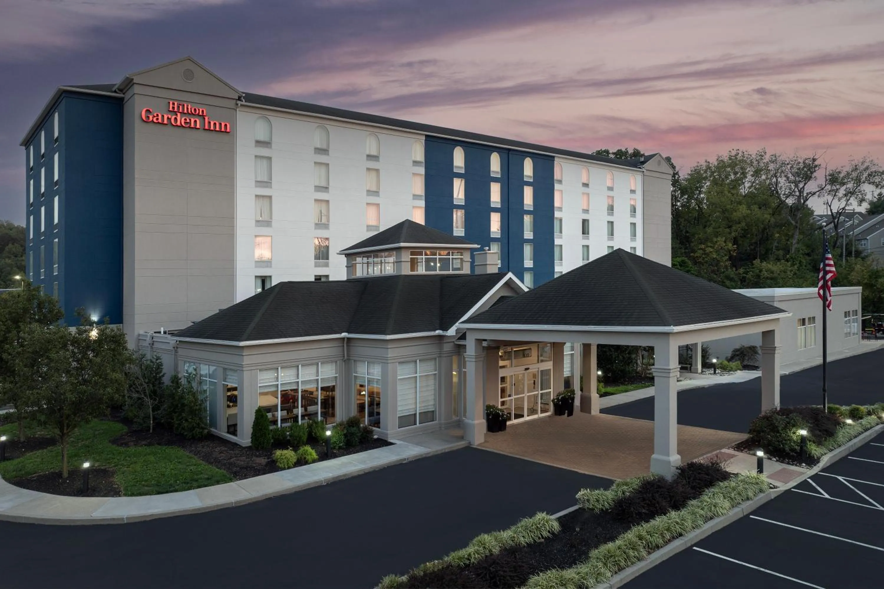 Property building in Hilton Garden Inn Philadelphia-Fort Washington
