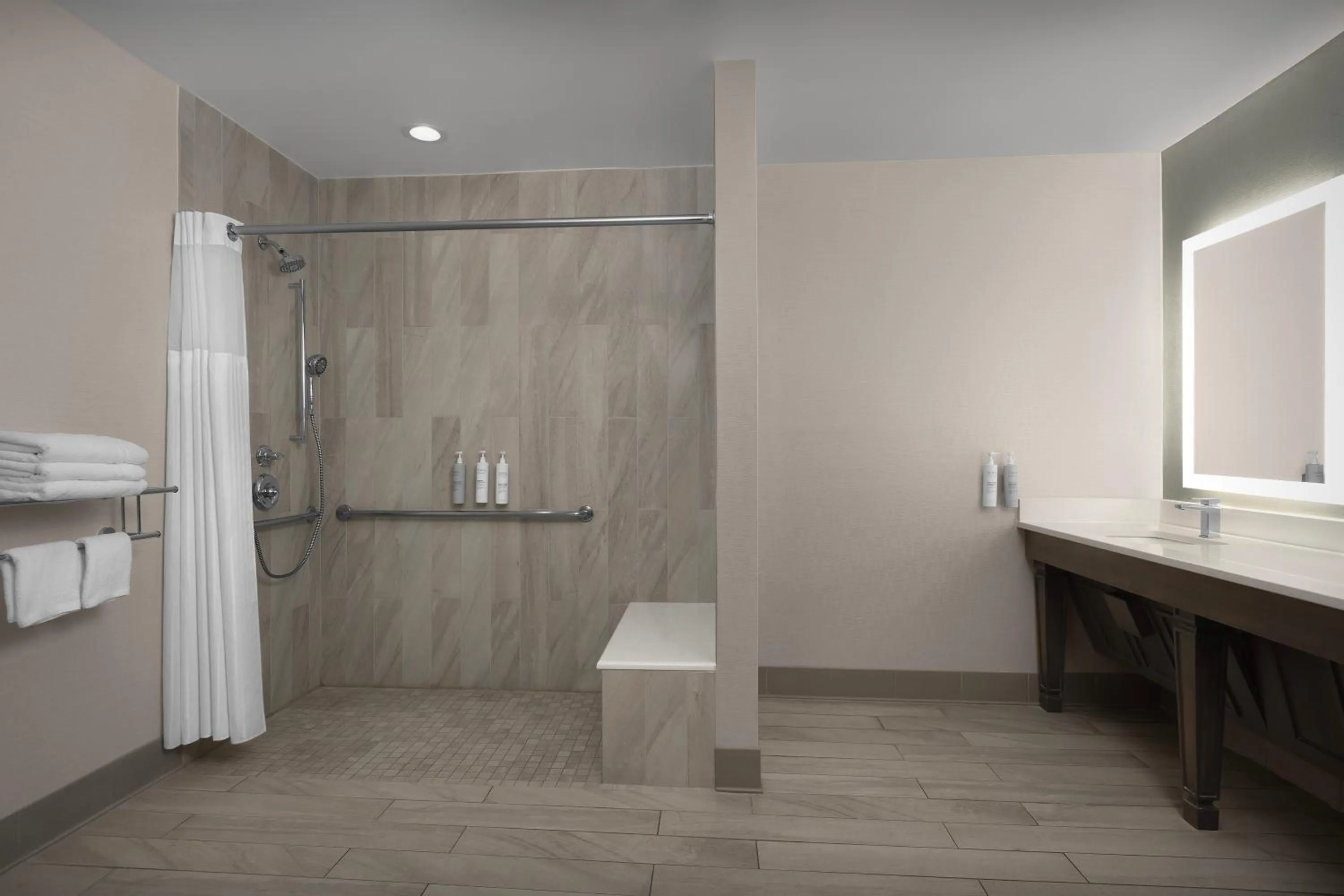 Bathroom in Hilton Garden Inn Philadelphia-Fort Washington