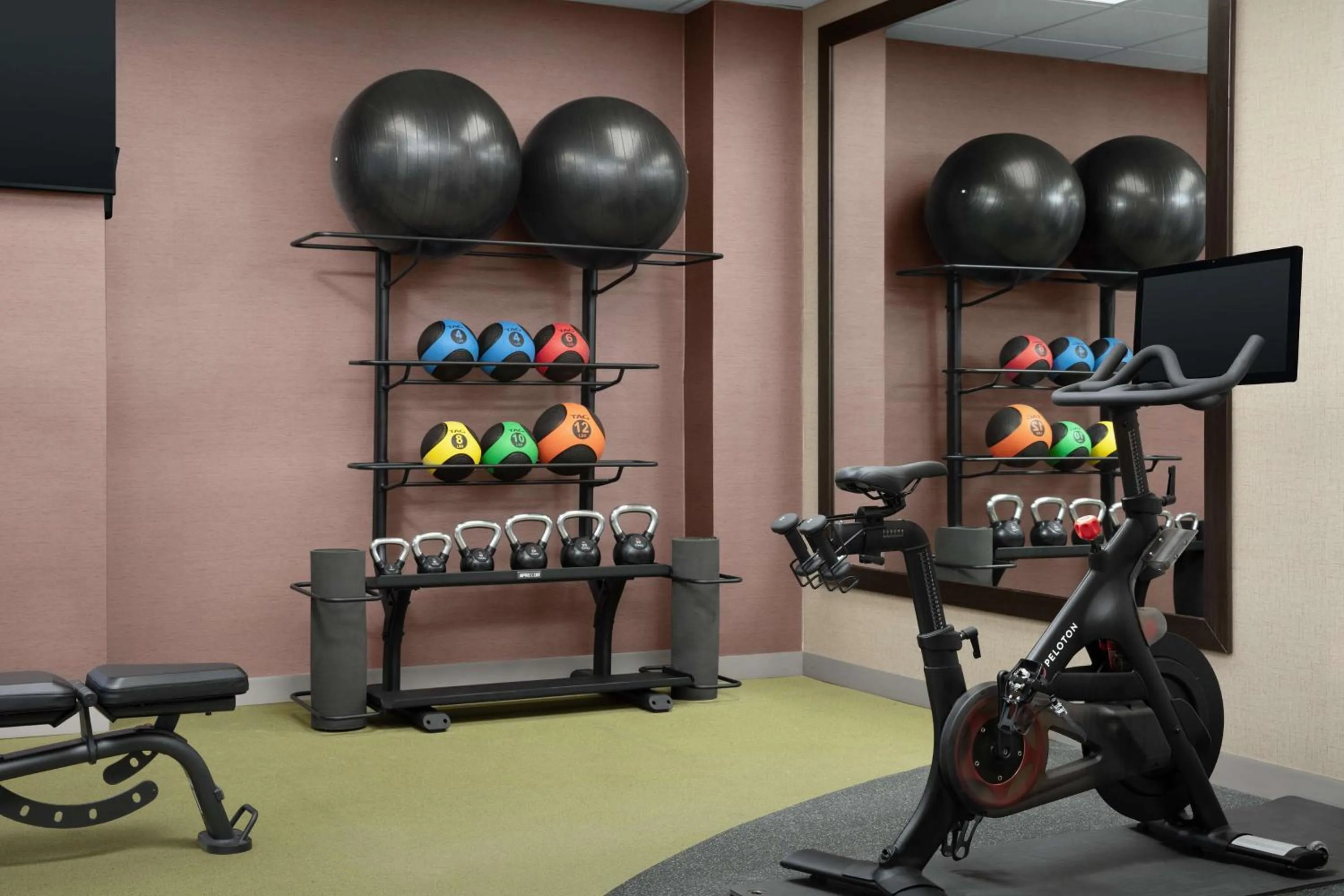 Fitness centre/facilities in Hilton Garden Inn Philadelphia-Fort Washington