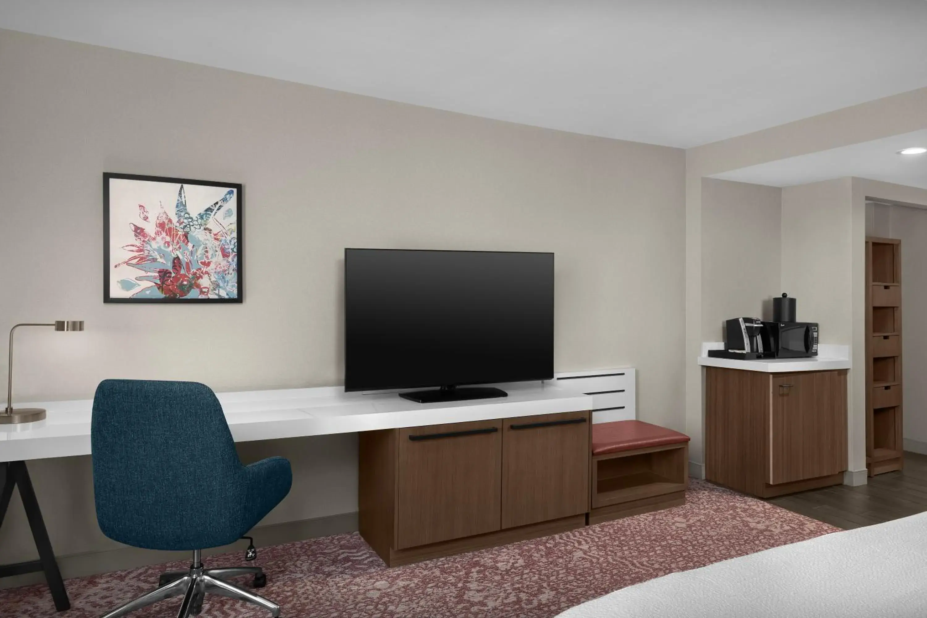 King Room in Hilton Garden Inn Philadelphia-Fort Washington King Room in Hilton Garden Inn Philadelphia-Fort Washington