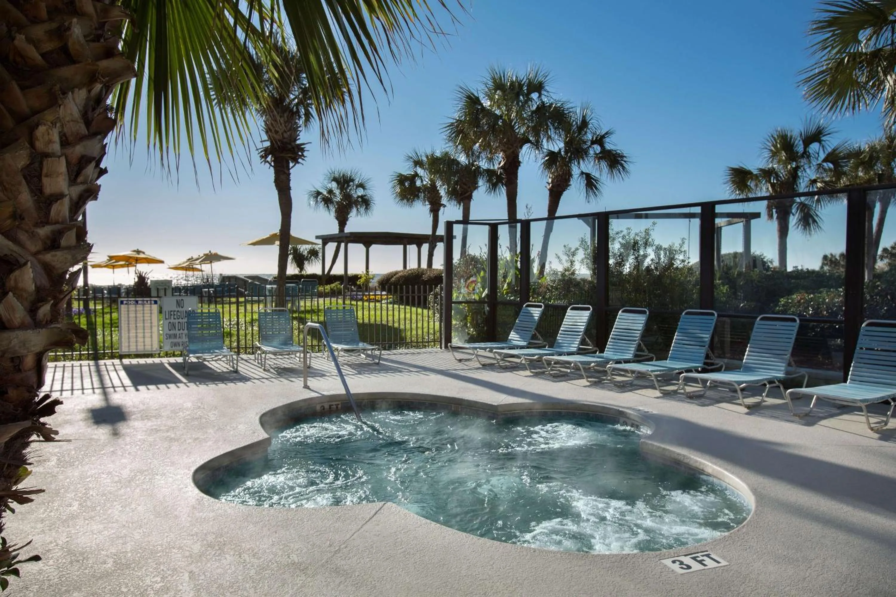 Pool view in Dayton House Resort - BW Signature Collection