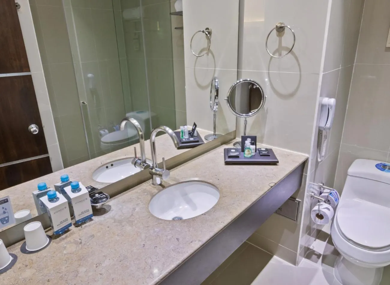 Shower in Sonesta Valledupar