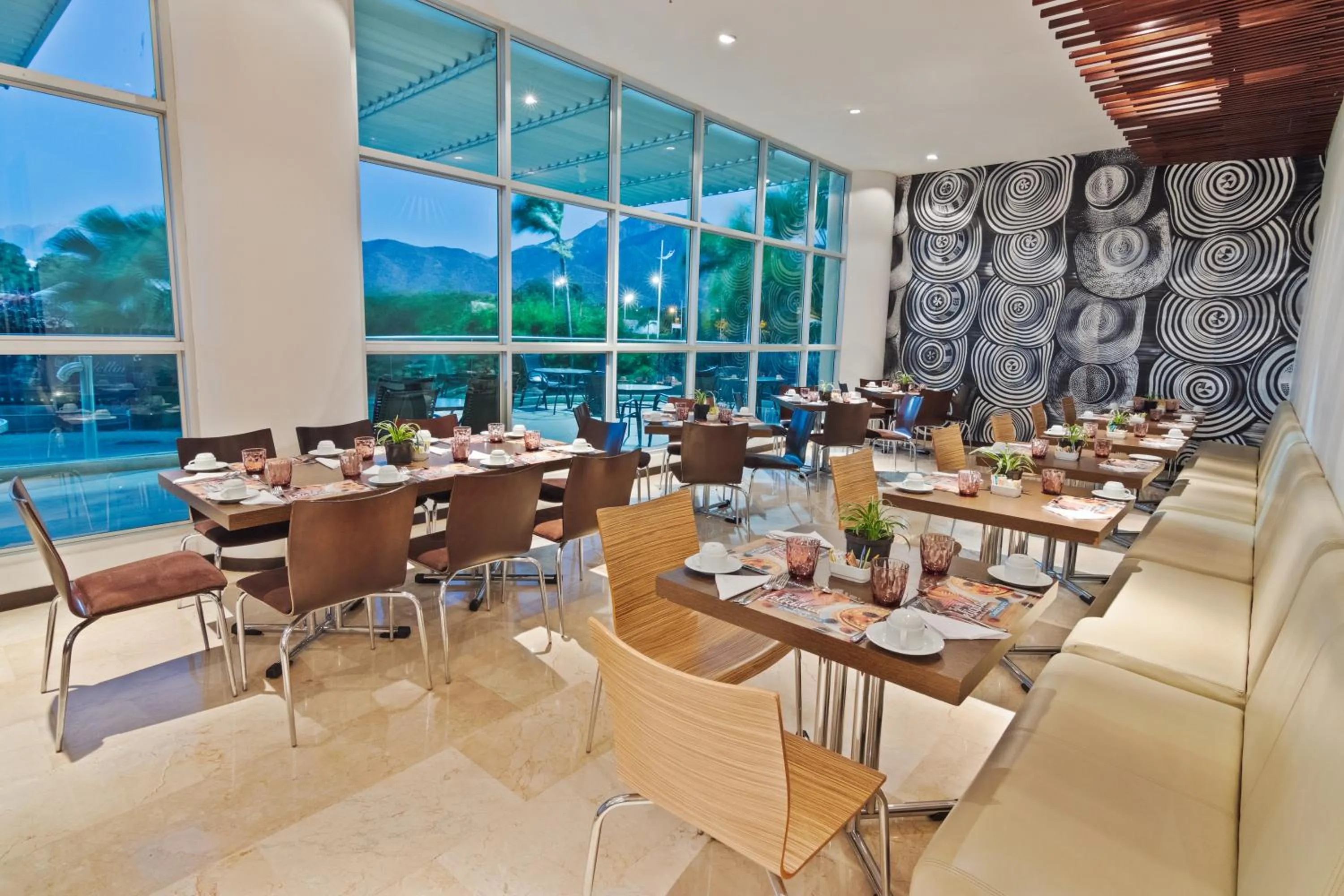 Restaurant/places to eat in Sonesta Valledupar