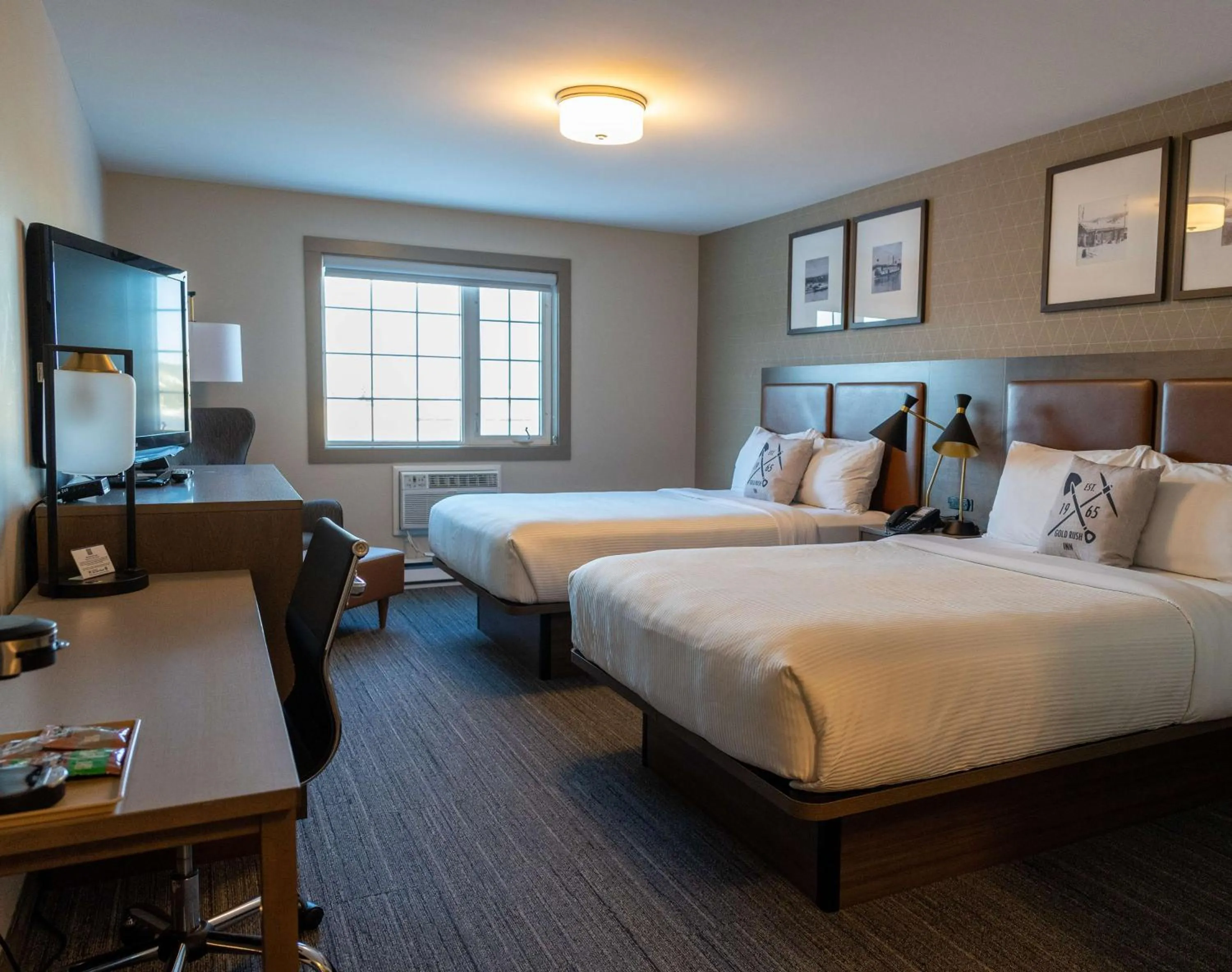 TV and multimedia, Bed in Best Western Gold Rush Inn