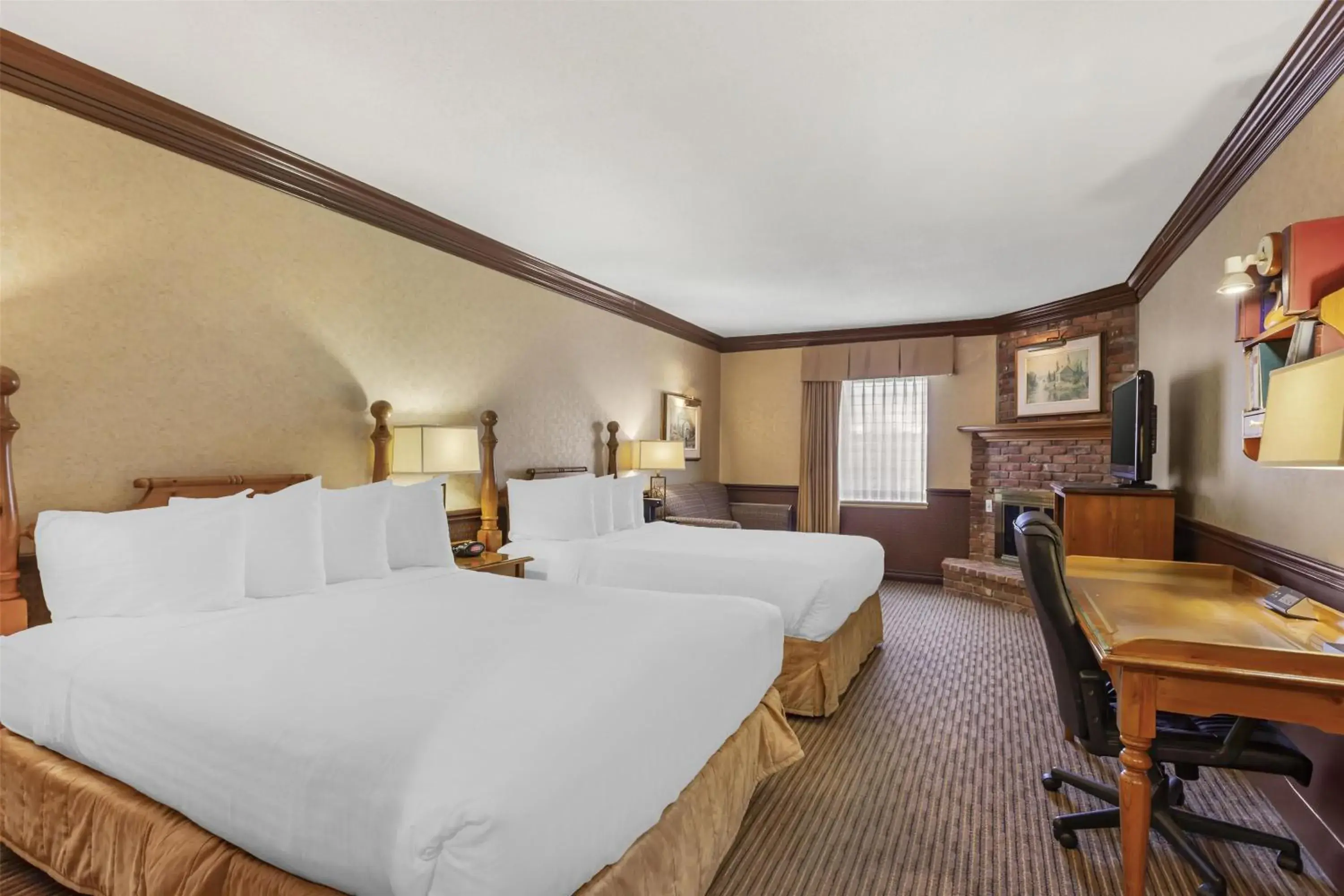 Bedroom, Bed in Best Western Fireside Inn Bedroom, Bed in Best Western Fireside Inn