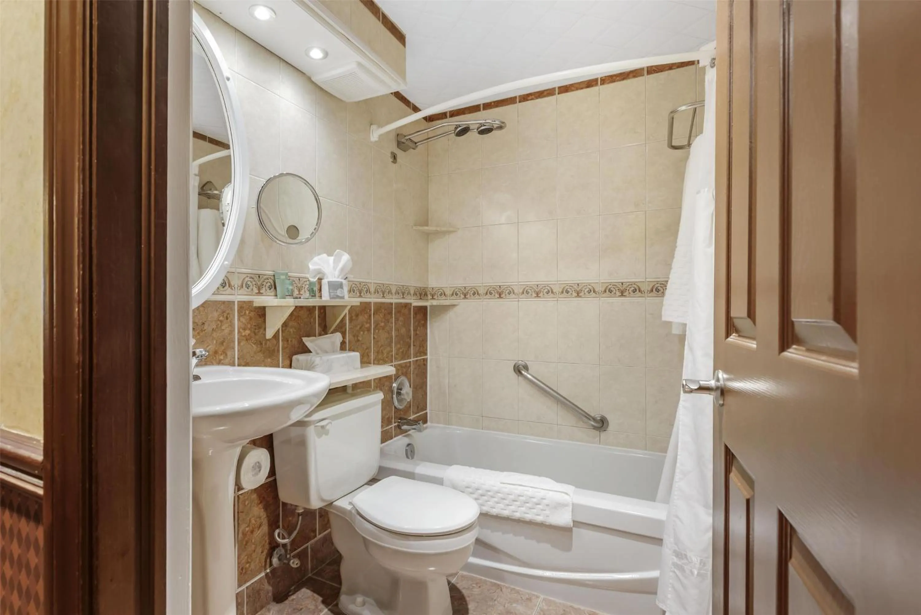 Bathroom in Best Western Fireside Inn