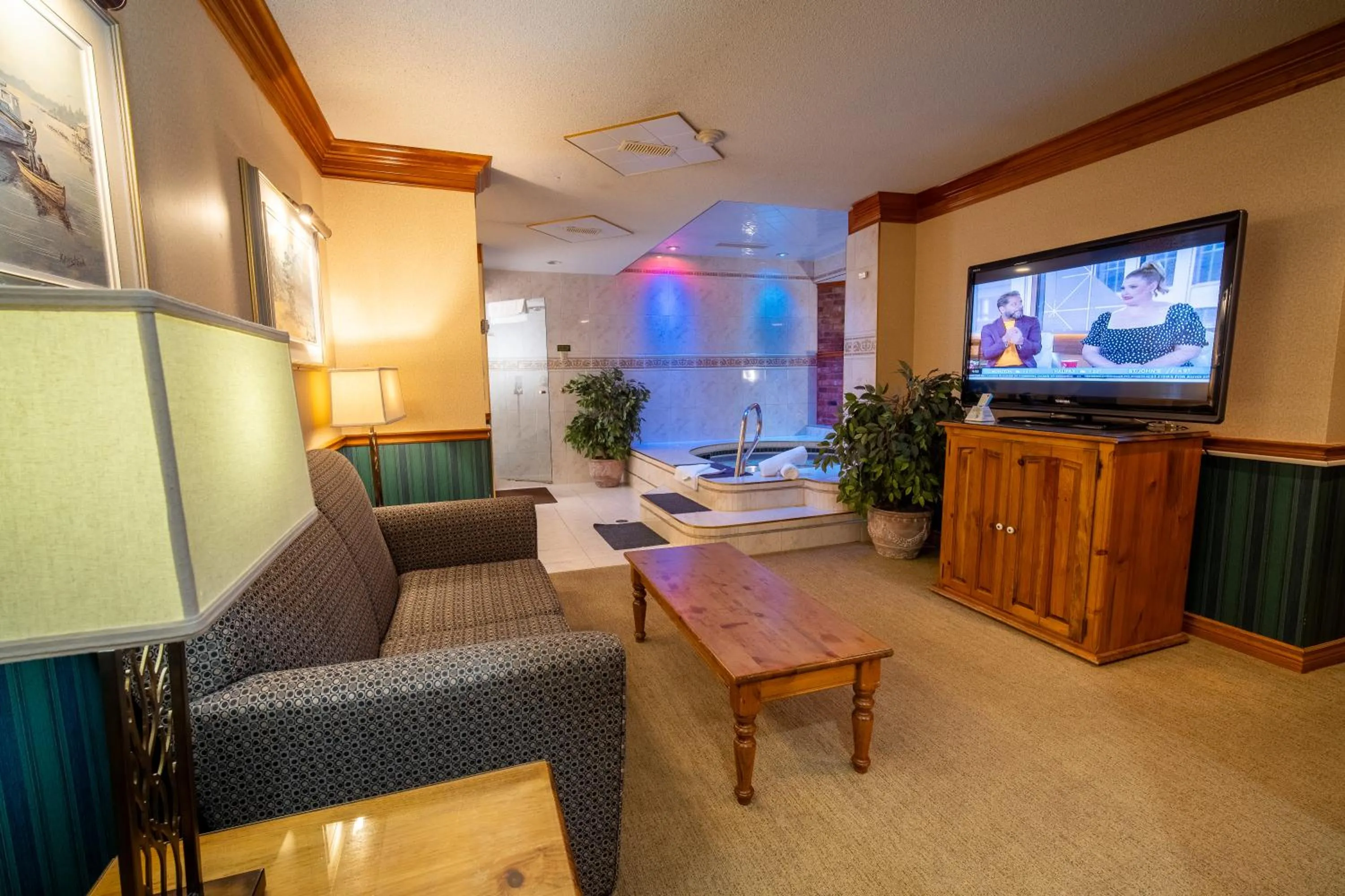 Living room in Best Western Fireside Inn