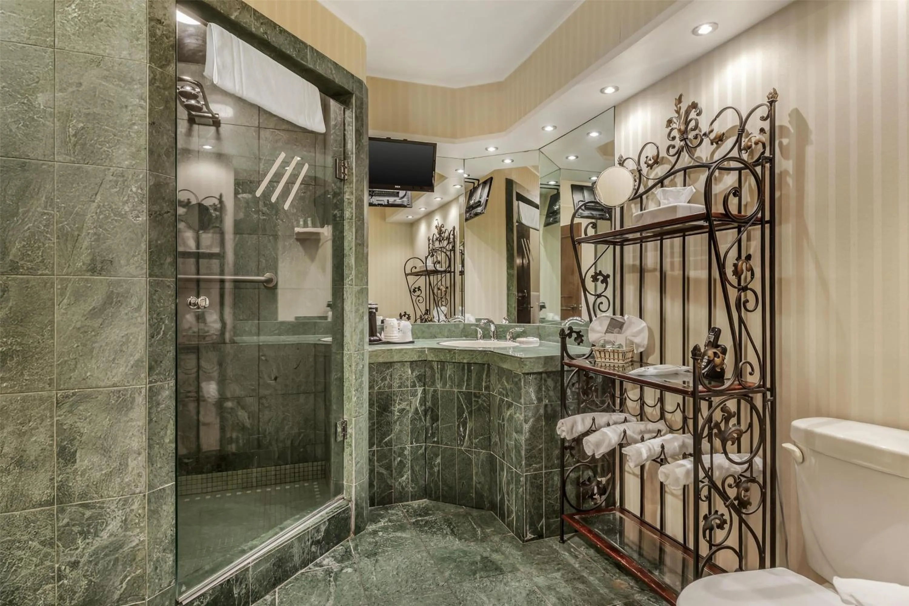 Bathroom in Best Western Fireside Inn