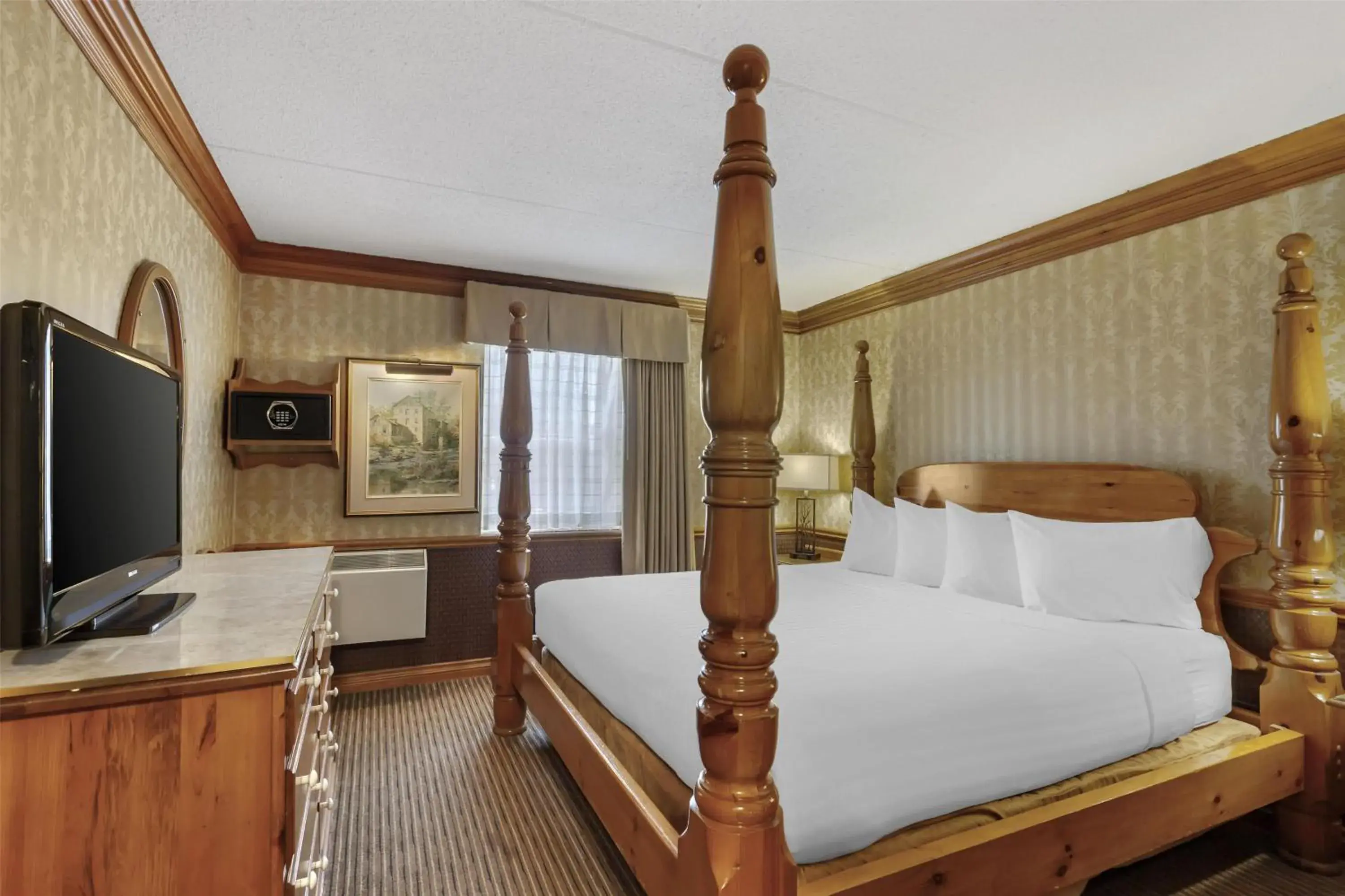 Bedroom, Bed in Best Western Fireside Inn Bedroom, Bed in Best Western Fireside Inn