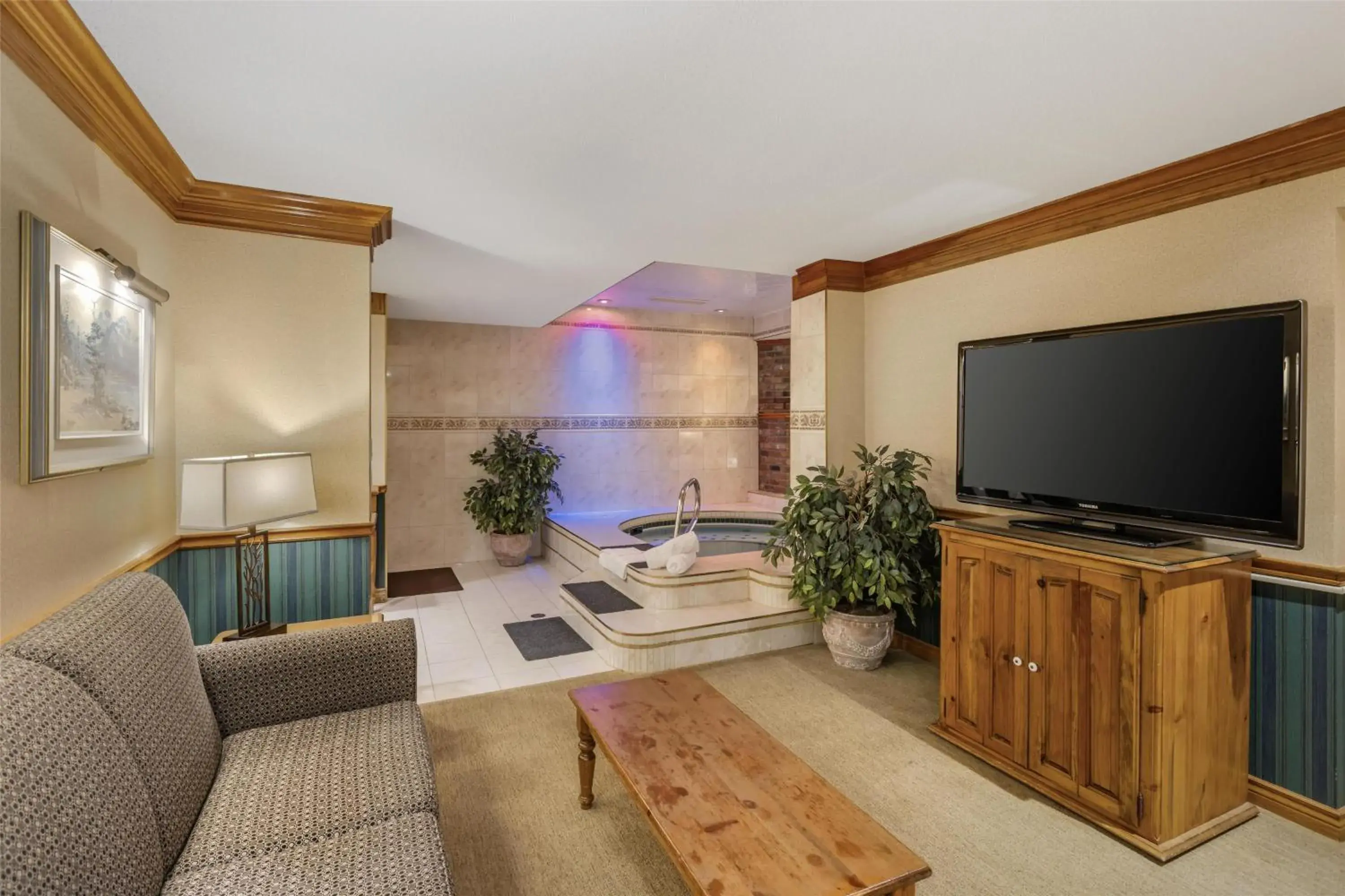 Bedroom in Best Western Fireside Inn Bedroom in Best Western Fireside Inn