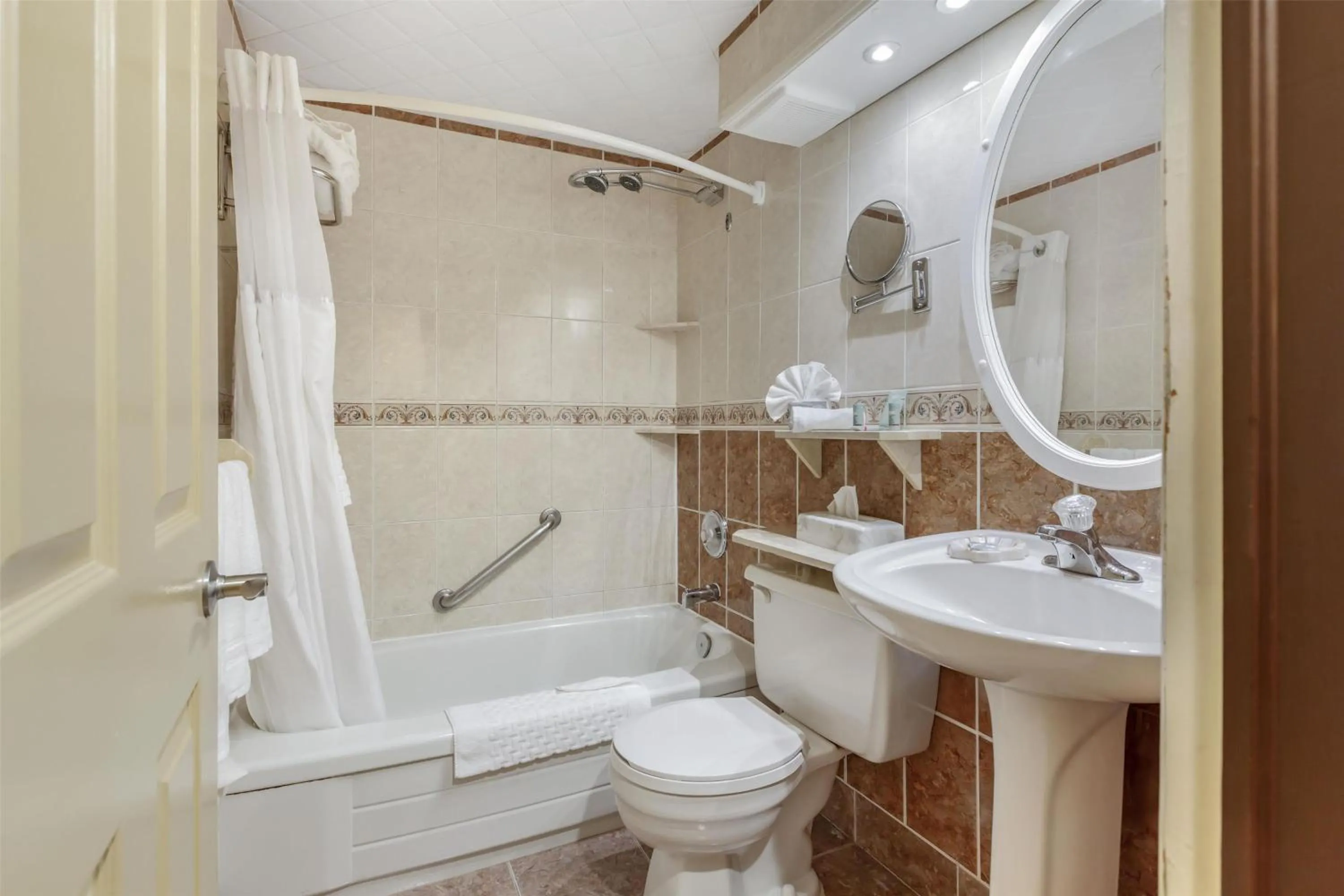 Bathroom in Best Western Fireside Inn