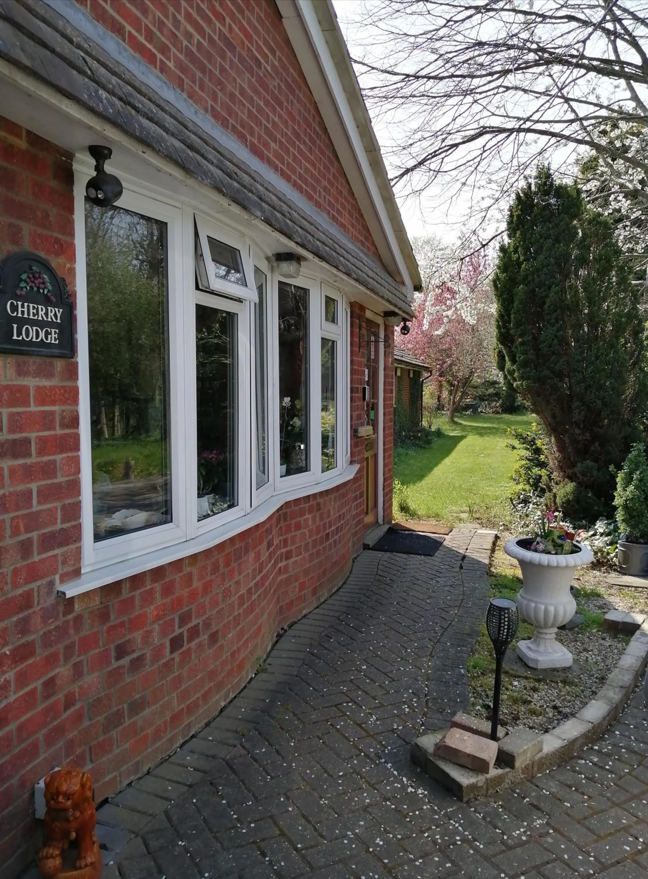 Facade/entrance in Cherry Lodge