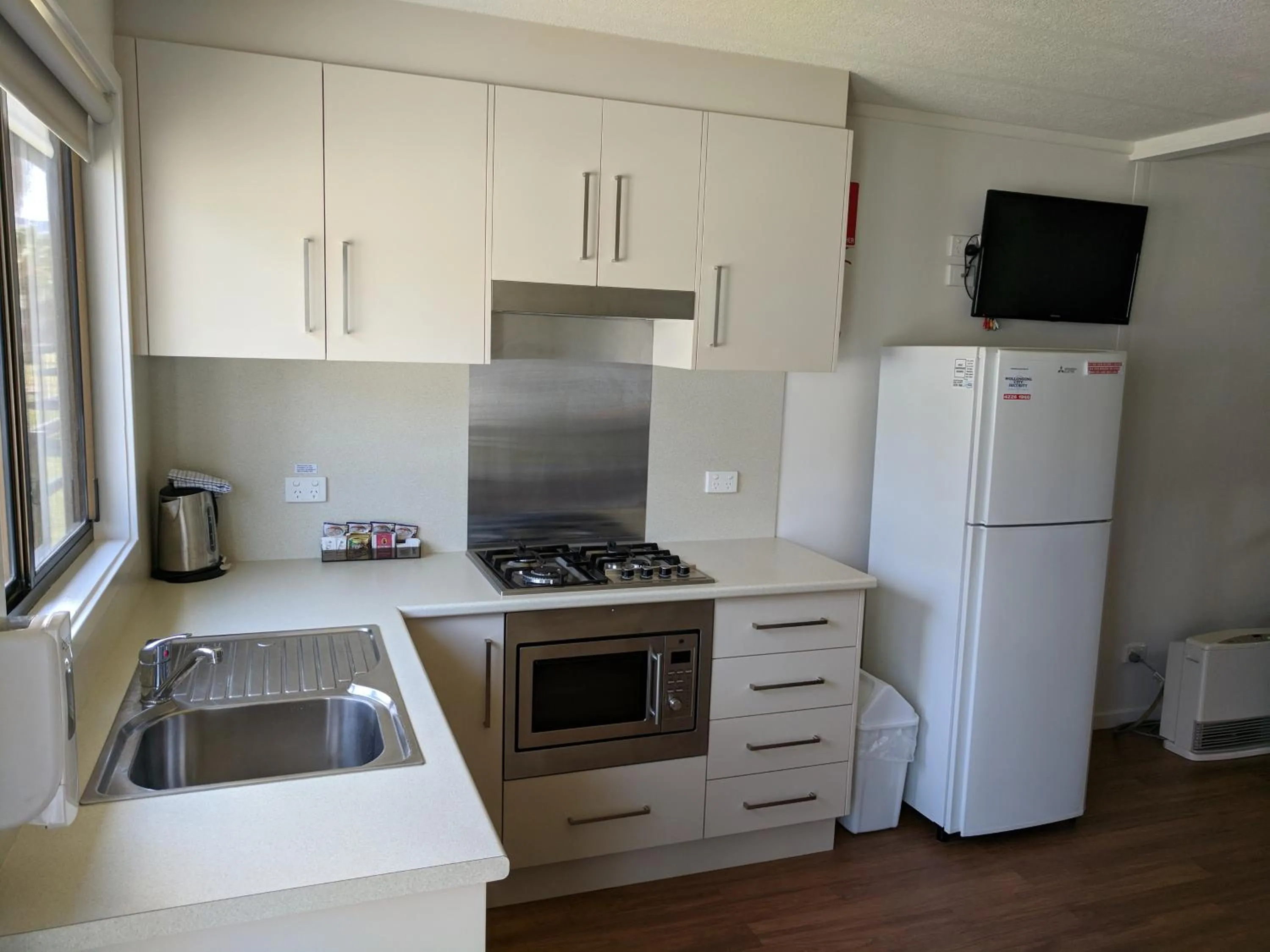Kitchen or kitchenette in Wollongong Surf Leisure Resort